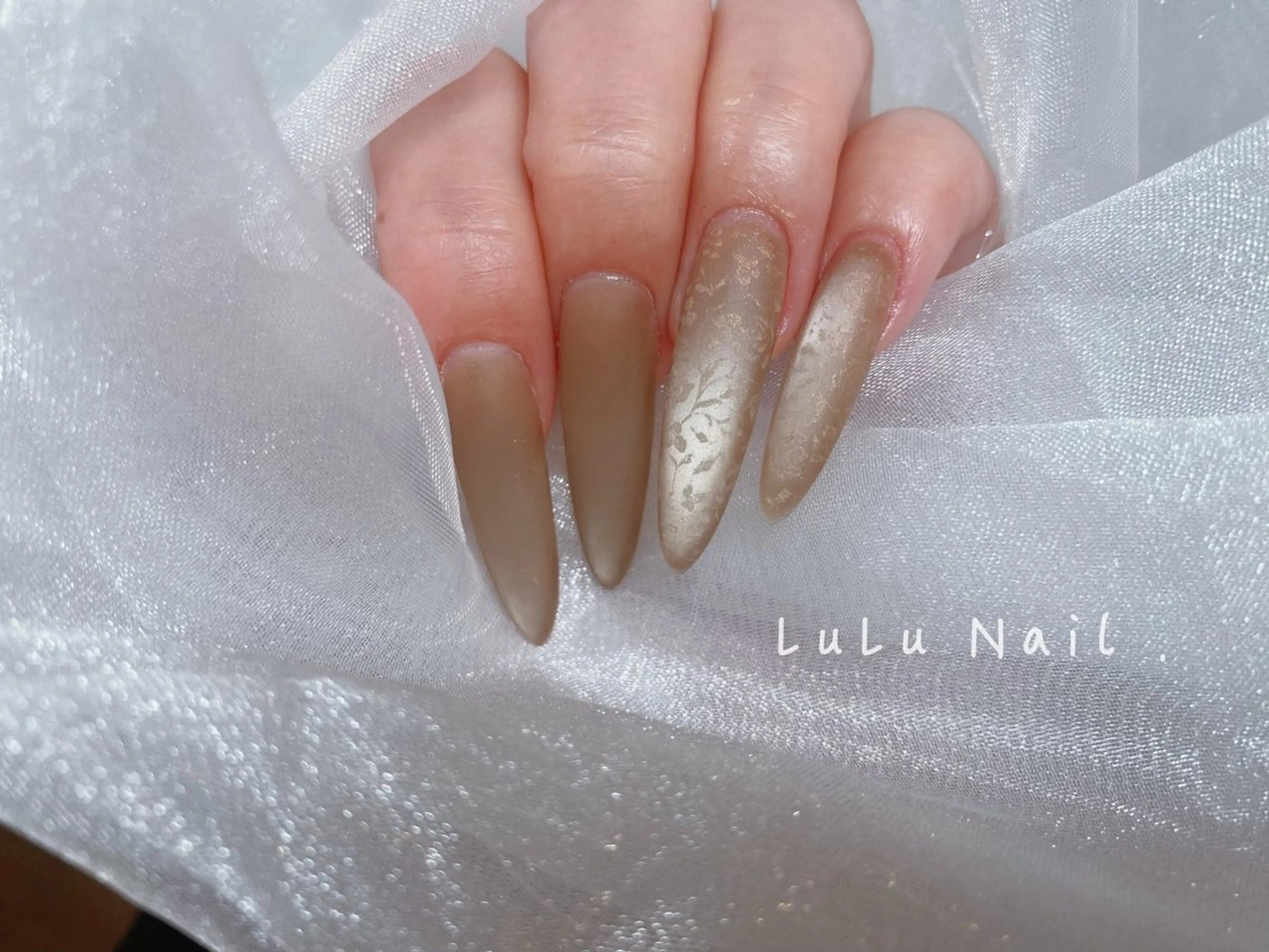 ネイル アートネイル マグネットネイル マットネイル ワンホンネイル ハンドネイル LULU Nail  Salon 新宿所属・LU LU NailSalonのネイルデザイン