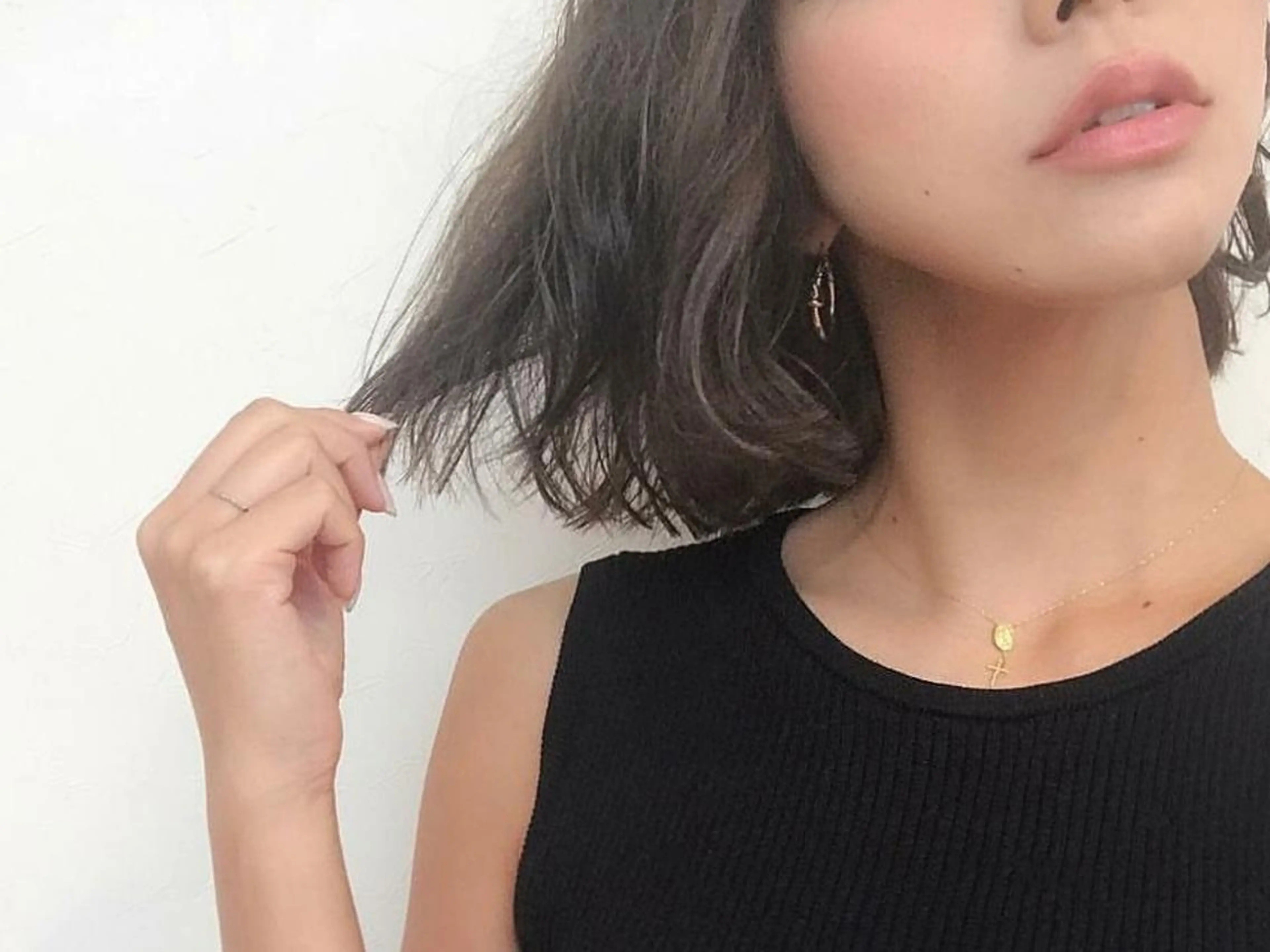 ミディアム カラー ネイル マツエク・マツパ アッシュ アッシュグレー ハイライトカラー ハイライト iplus まつげ、眉毛、耳つぼのマツエク・マツパデザイン