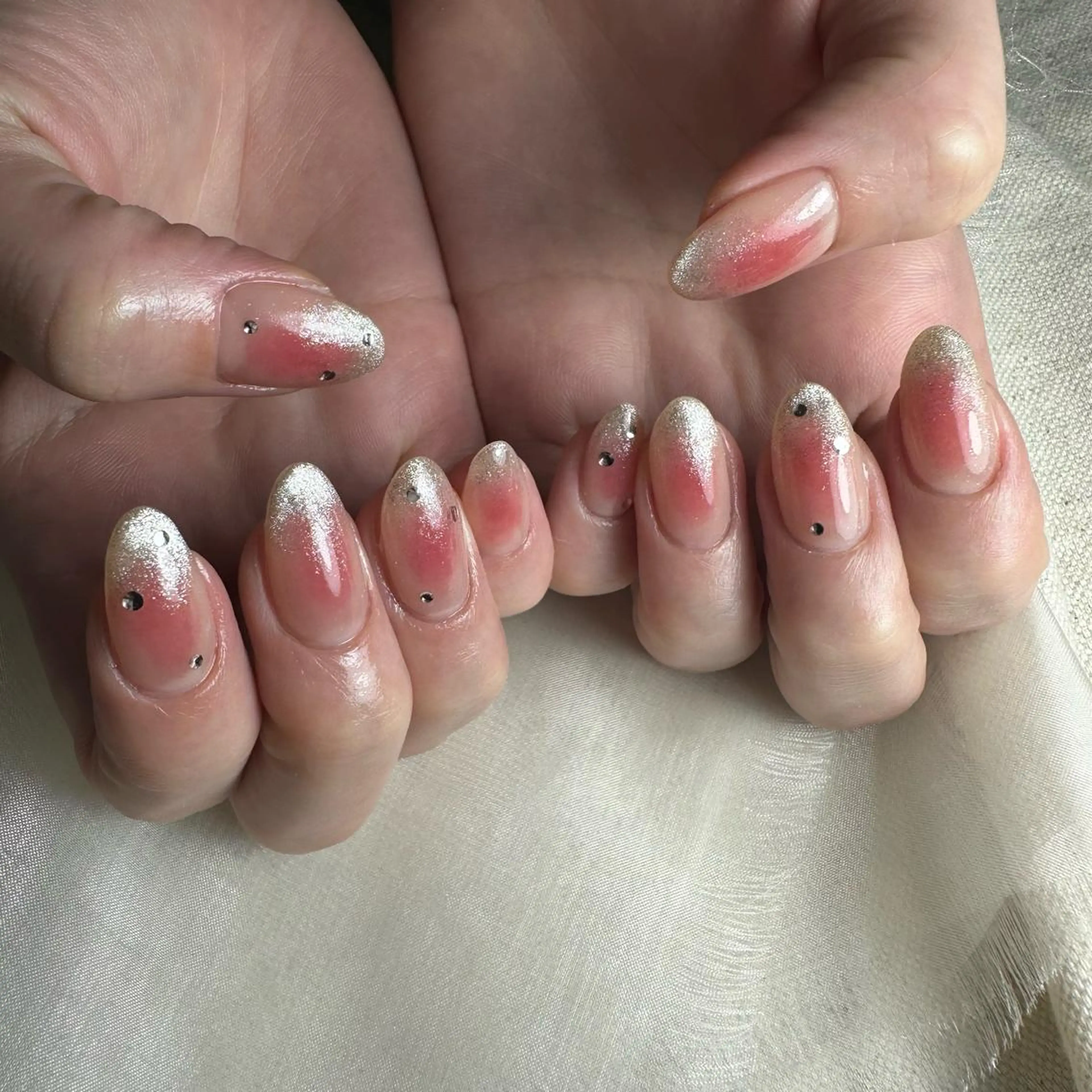 ネイル ハンドネイル repos~ルポ~所属・里見 麗のネイルデザイン