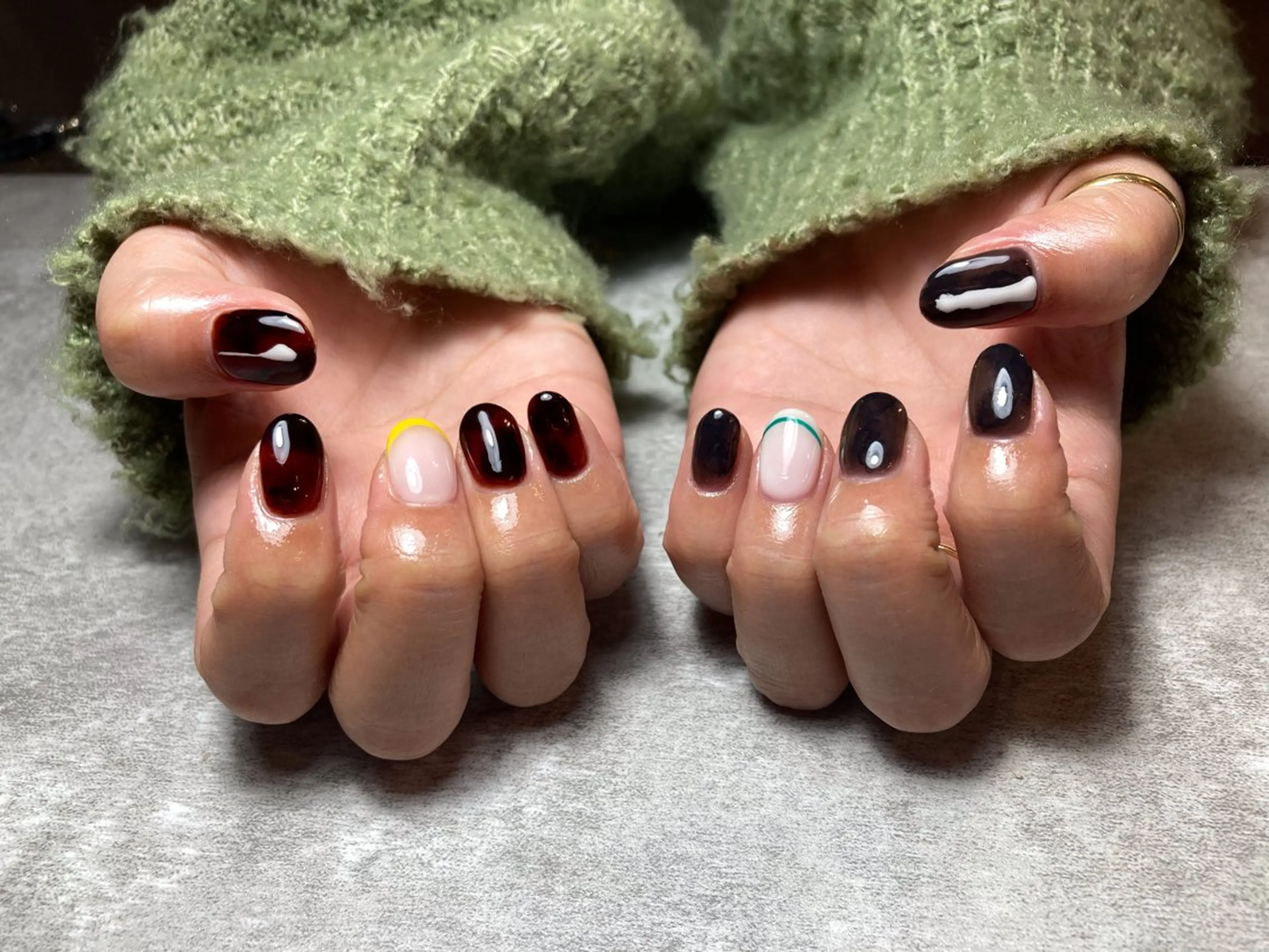 ネイル ジェルネイル マグネットネイル 持ち込み ニュアンスネイル パラジェル NAIL'S MODAのネイルデザイン