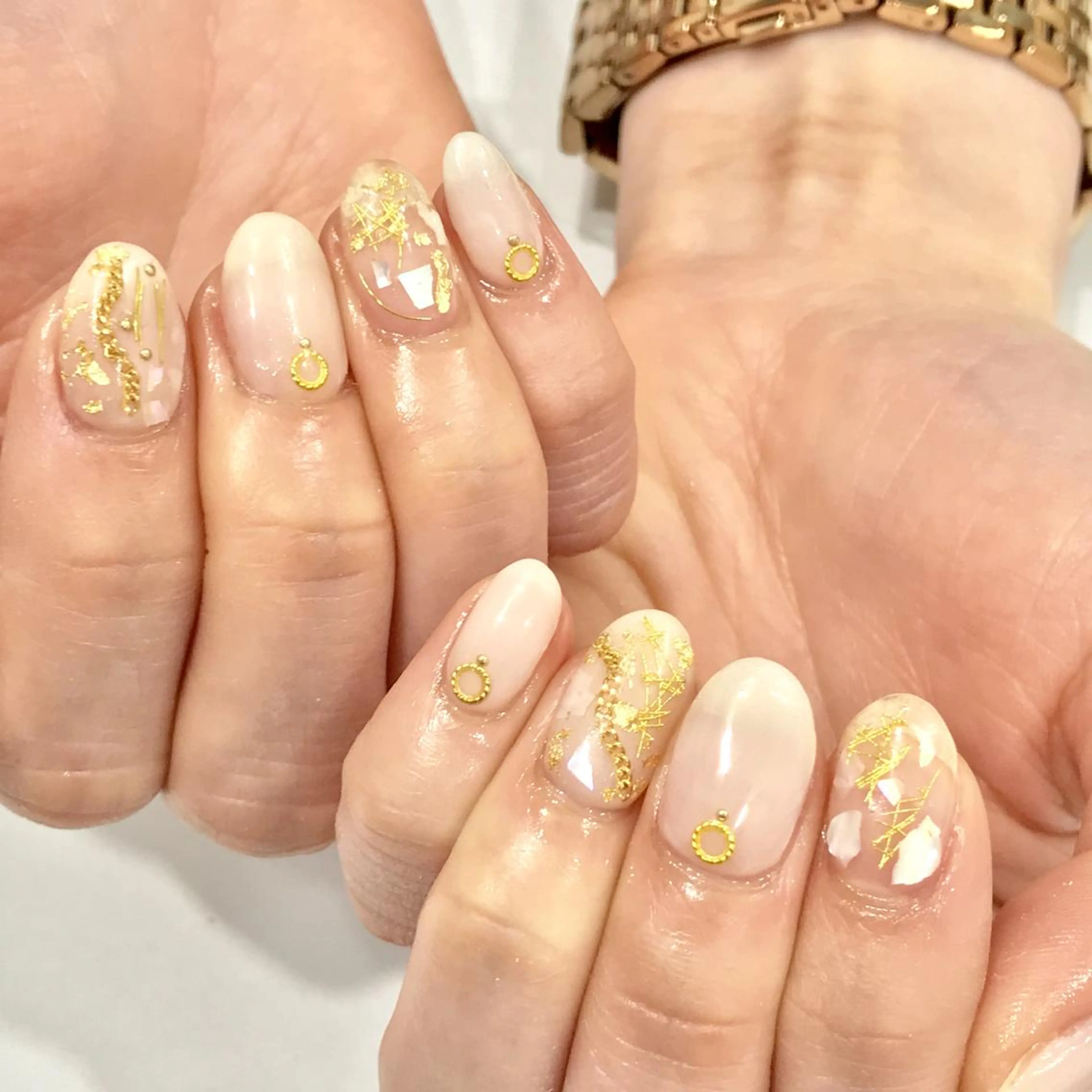 ネイル 福ネイル スタッフのネイルデザイン