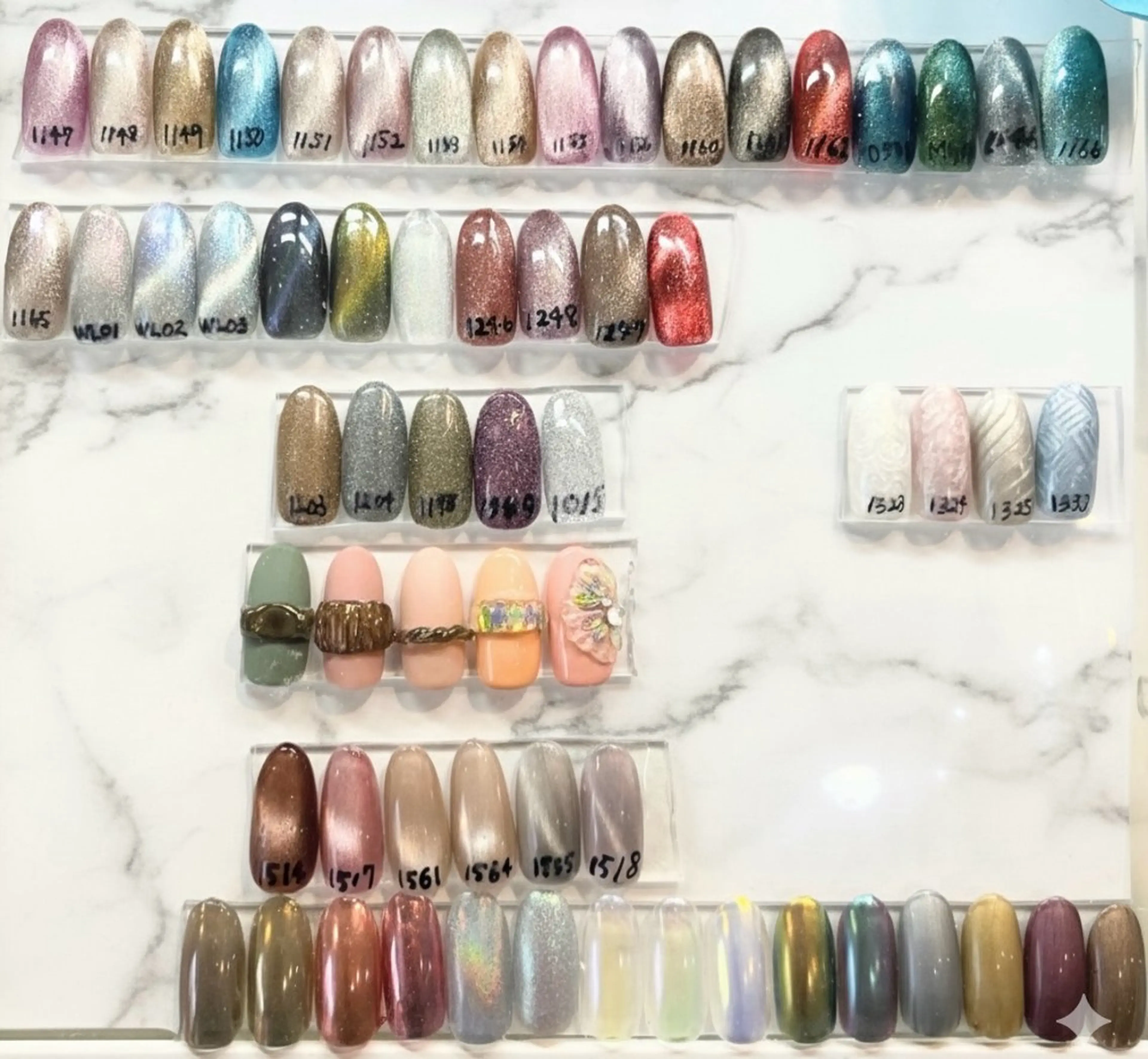 【オフ有】マグネットネイル💅の写真