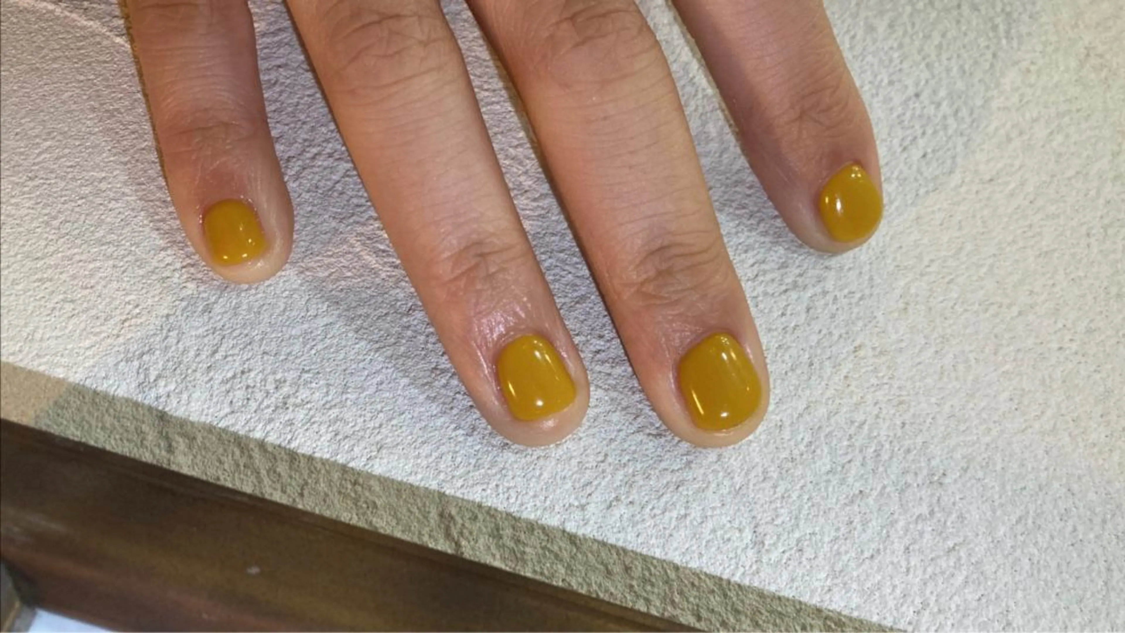 ネイル nailsalon　hue所属・小山 羽奈のネイルデザイン