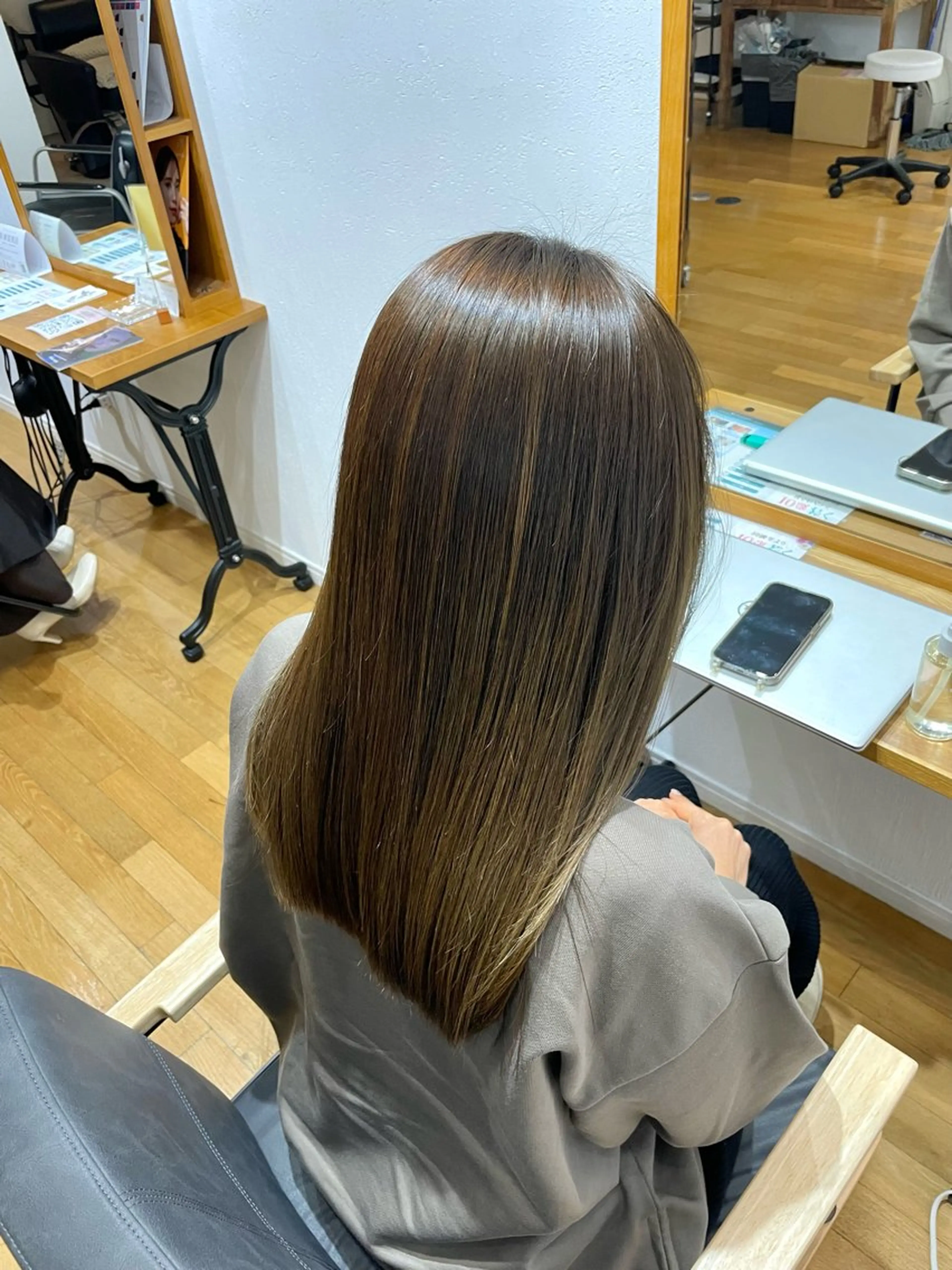 セミロング カット 縮毛矯正 トリートメント 西元 群/艶髪/髪質改善のヘアスタイル