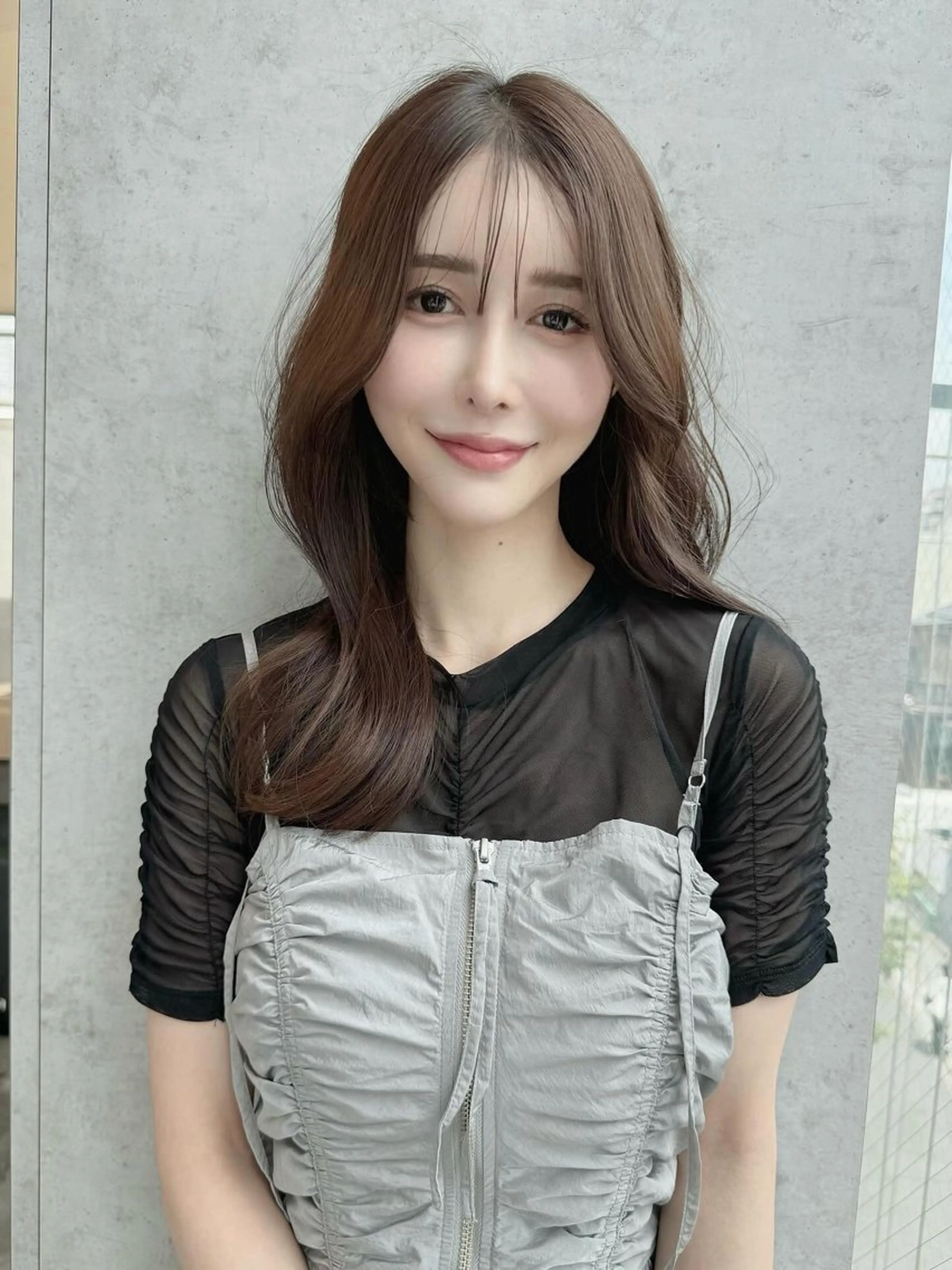 ミディアム カラー カット ヘアカラー トリートメント レイヤーカット /透明感カラー西田のヘアスタイル