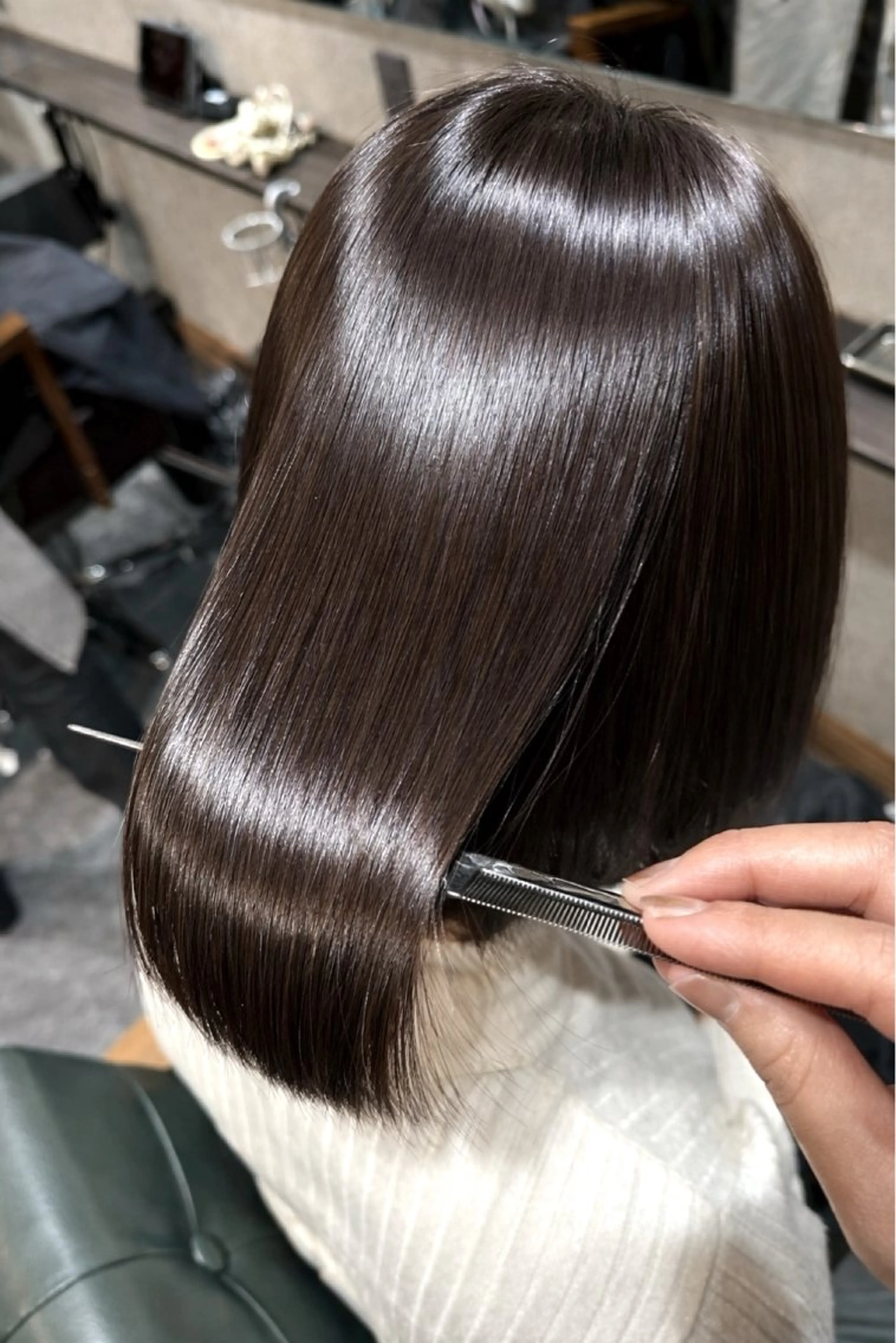 カット トリートメント ravens デザインカラーのヘアスタイル