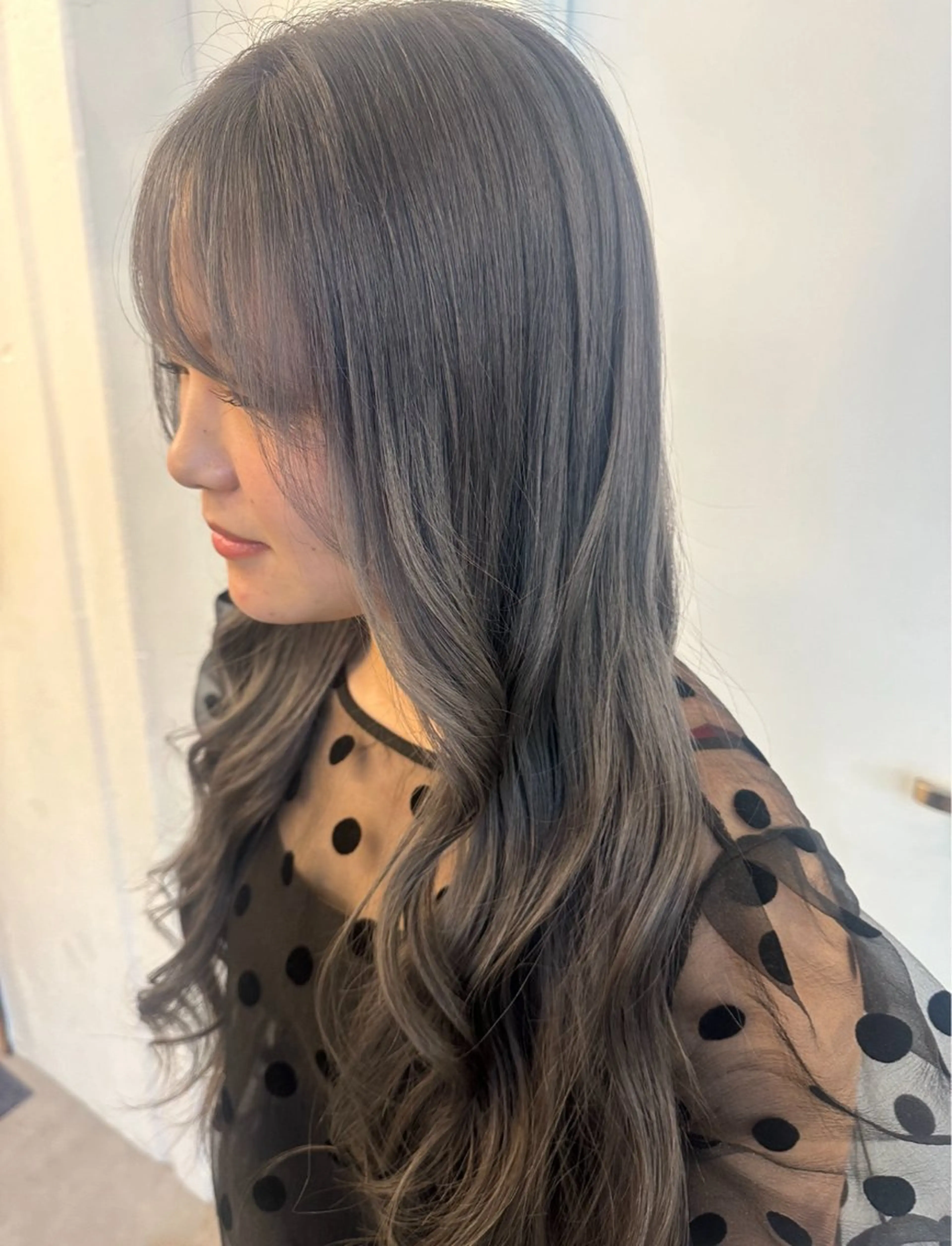 ロング オノ アイラのヘアスタイル