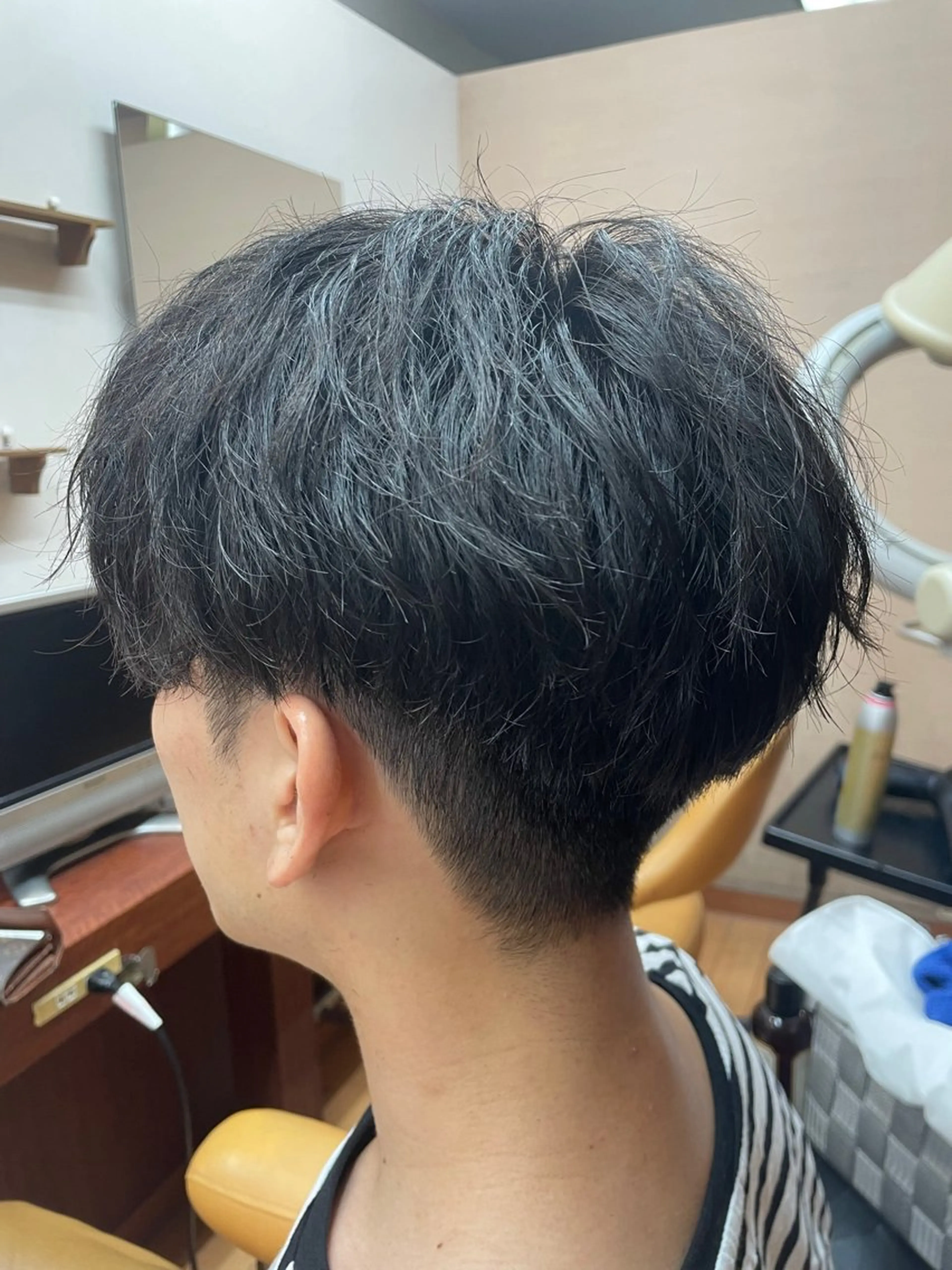 ショート メンズ ルキ🌈ブリーチカラ ー&メンズパーマ🦄のヘアスタイル