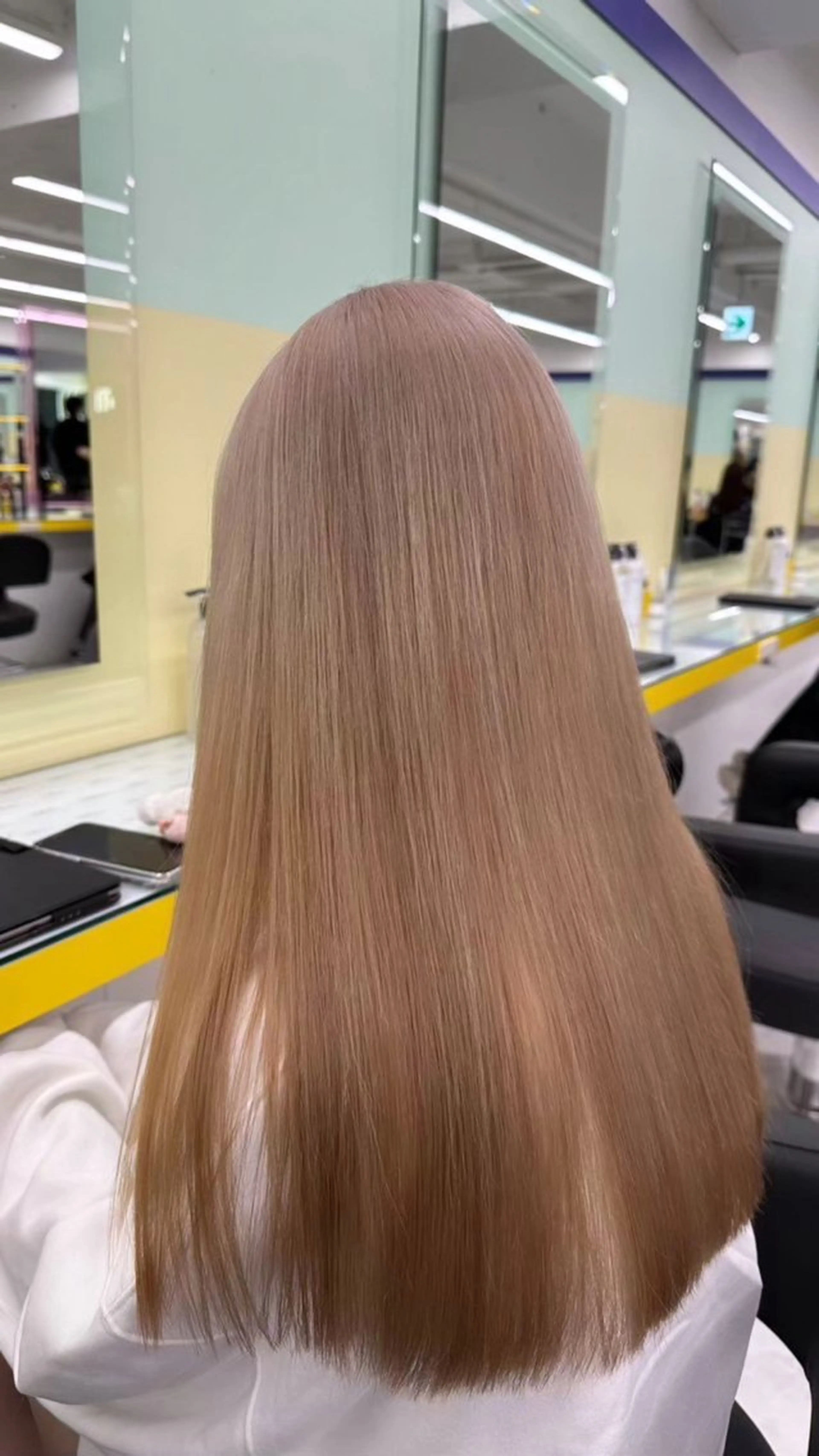 ロング カラー ヘアアレンジ ベージュカラー カット ヘアカラー トリートメント ヘアセット 💎韓国/ レイヤー カット/ 暖色🫧のヘアスタイル