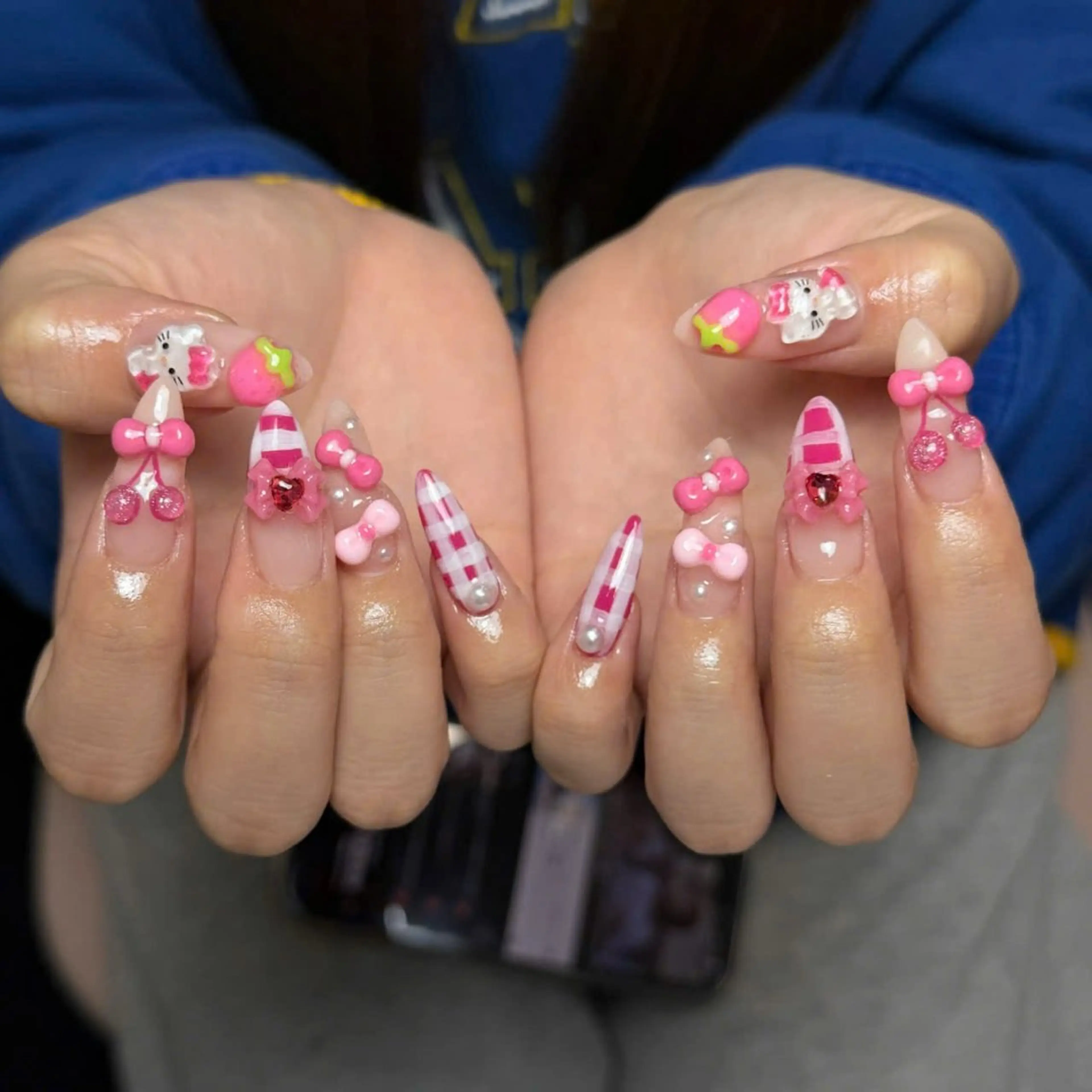 ネイル オーロラネイル 長さ出し フレンチネイル ジェルネイル マグネットネイル ハンドネイル KITTY_NAILS所属・KITTY nailsのネイルデザイン