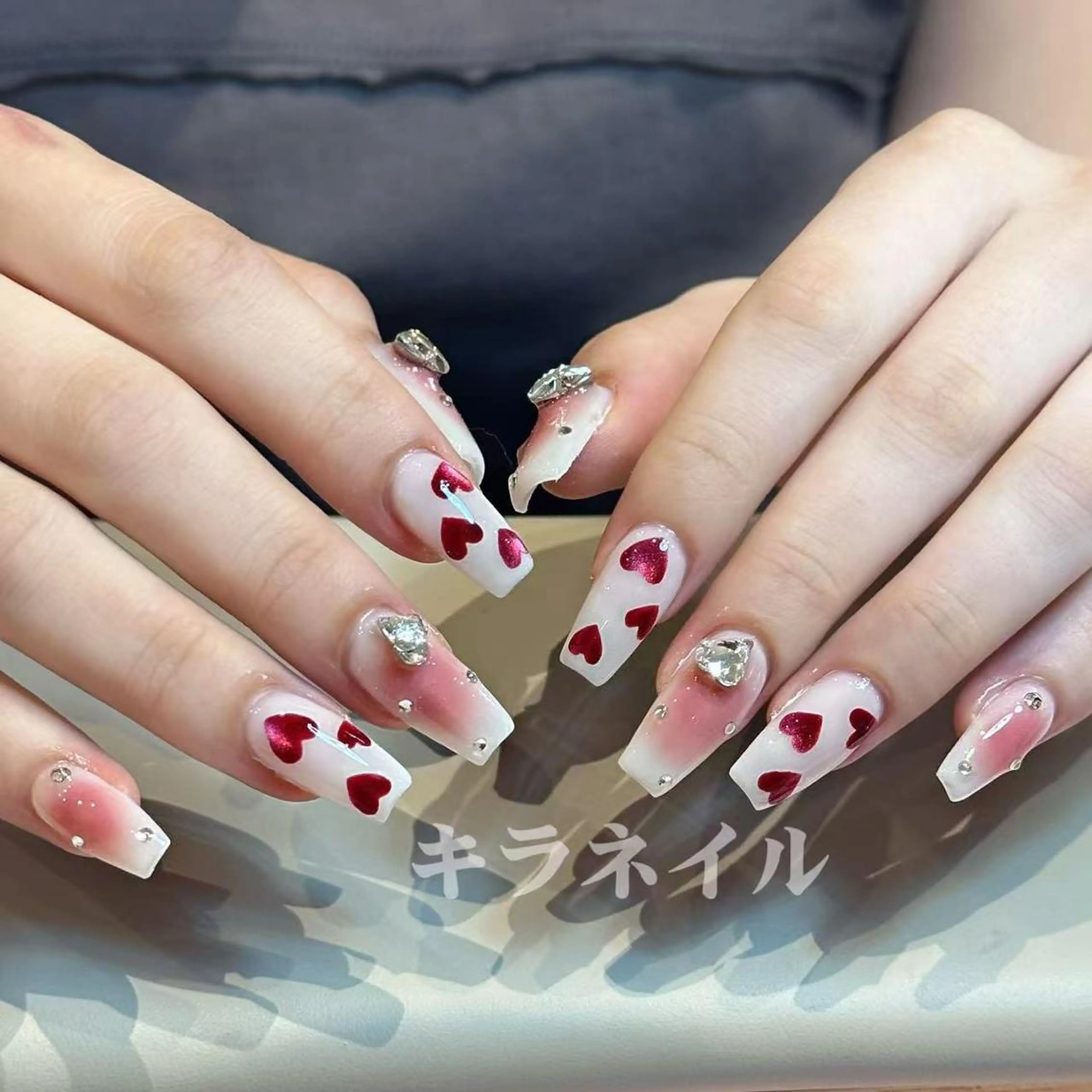 ネイル ハンドネイル 🎀KIRA ワンホンネイル✨のネイルデザイン