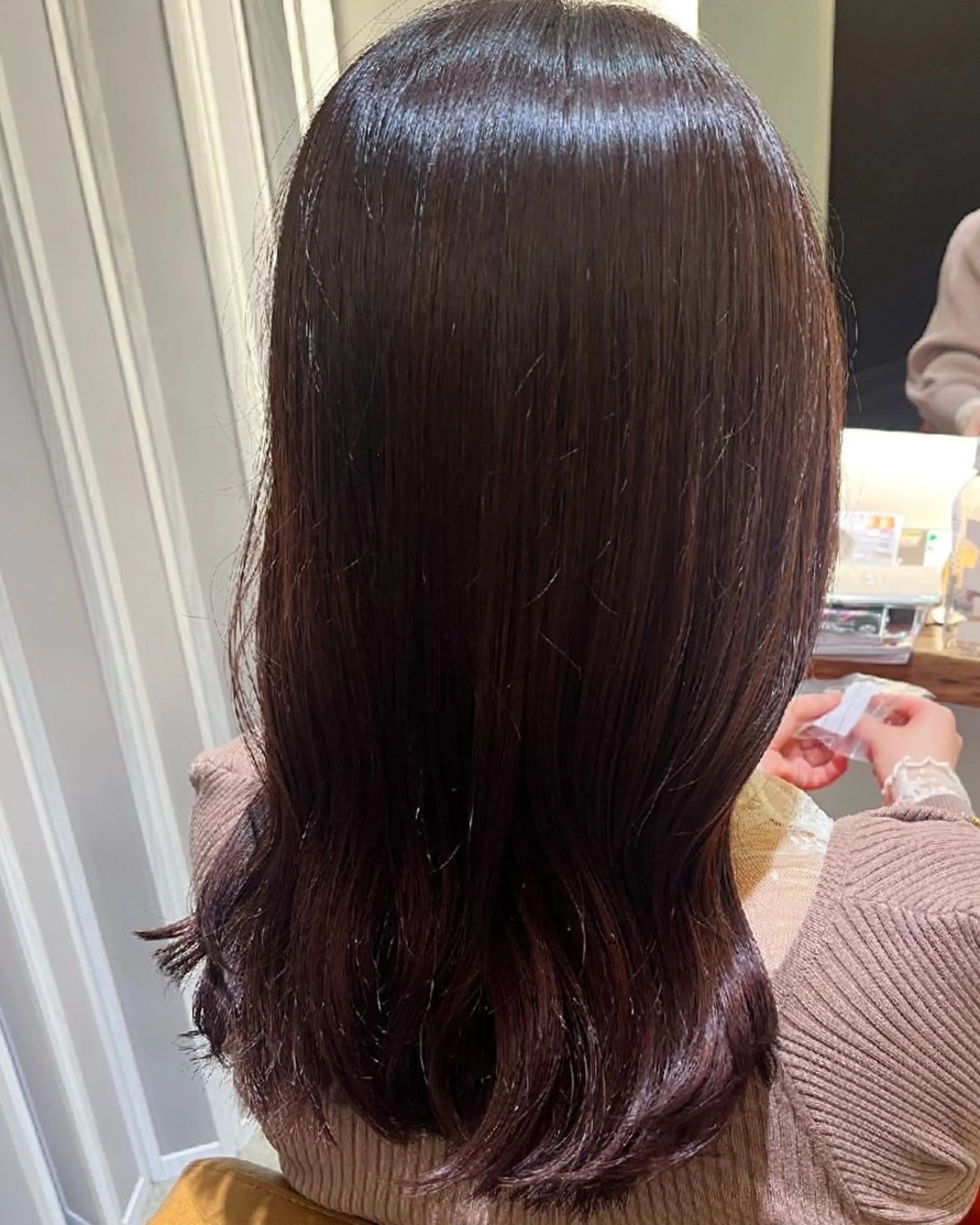 セミロング カラー カシス ピンクカラー バイオレットカラー バイオレットピンク カット ヘアカラー トリートメント 中野渡 真利那のヘアスタイル