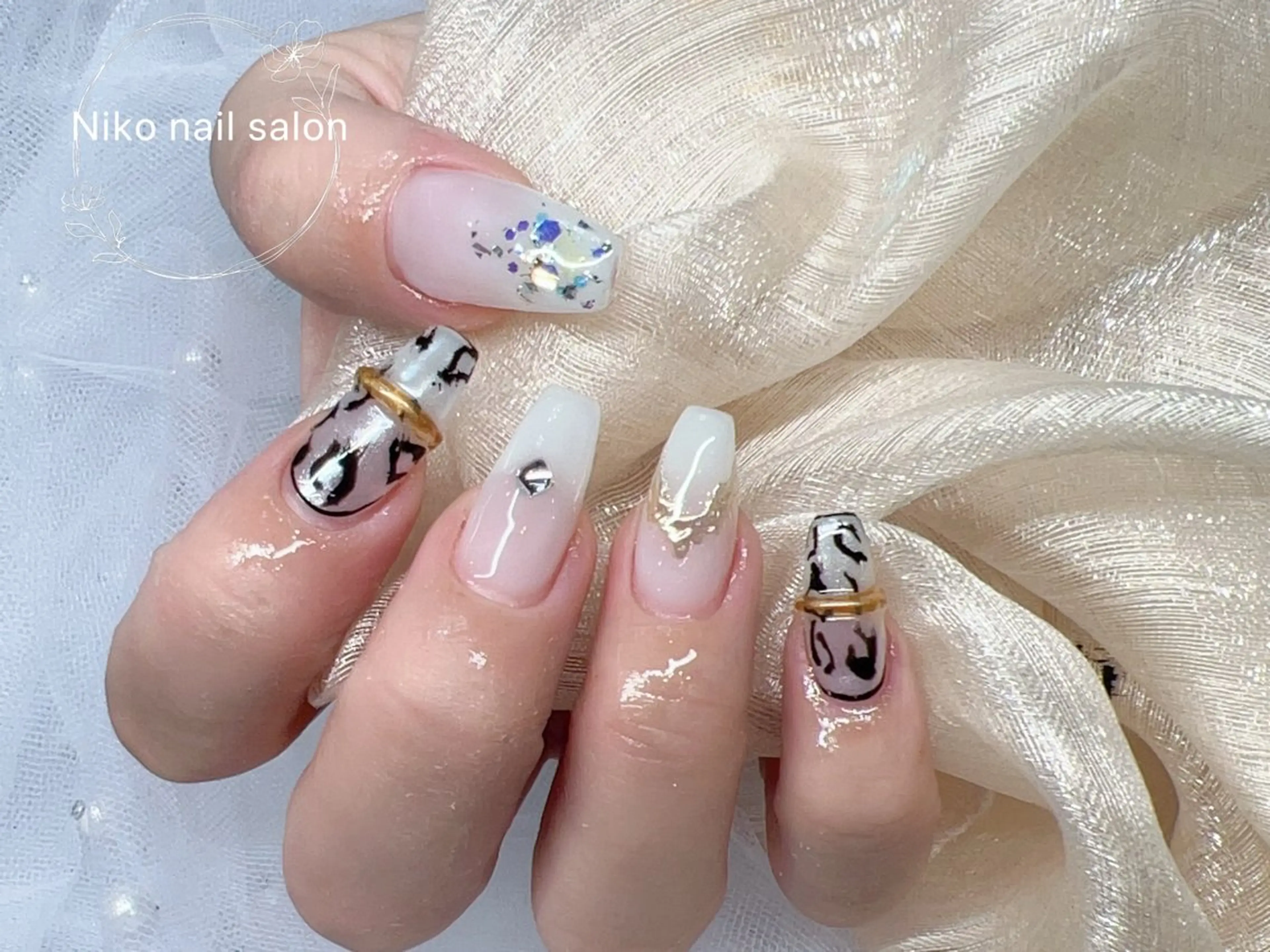 ネイル 長さ出し フットネイル フレンチネイル ジェルネイル 韓国ネイル Niko nailサロンのネイルデザイン