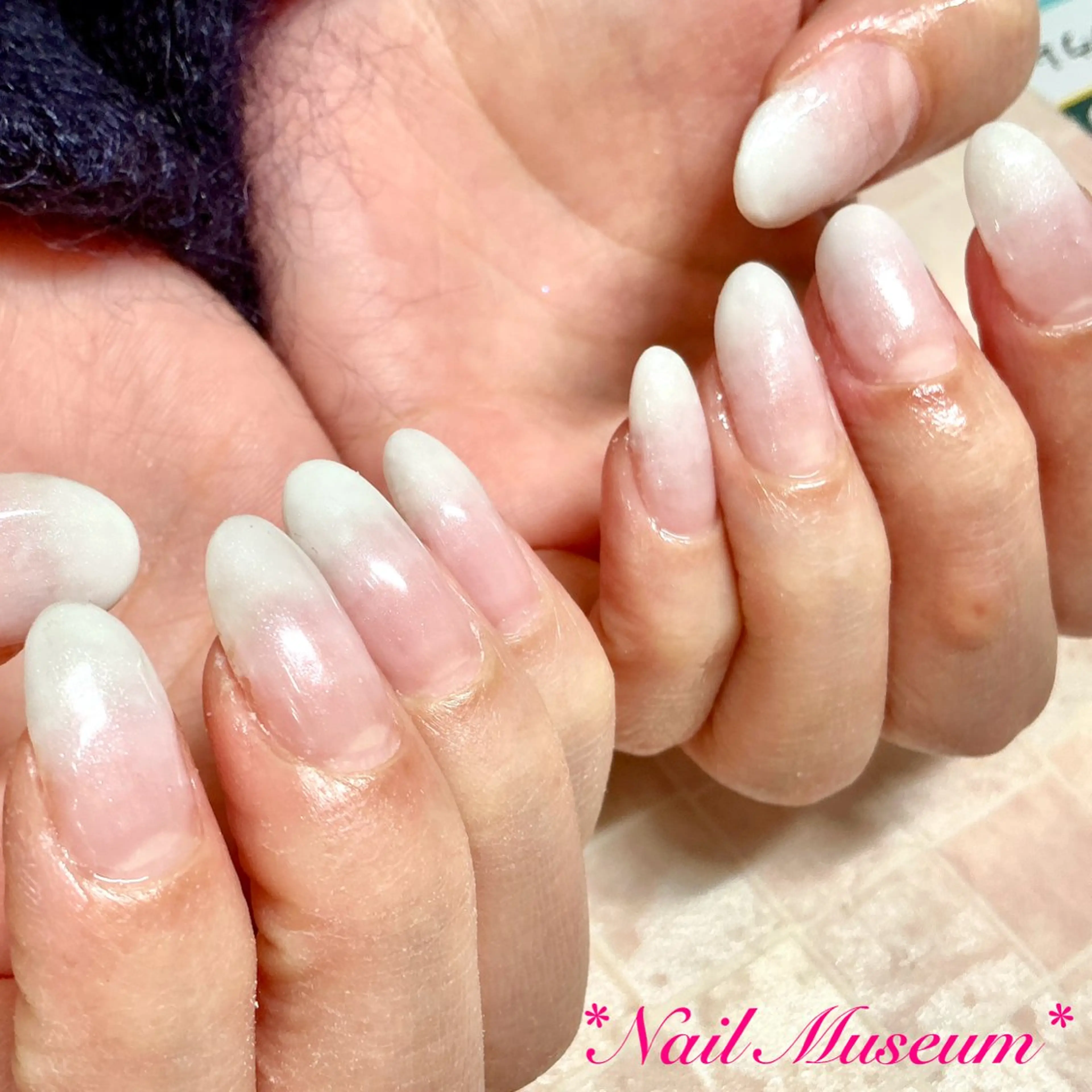 ネイル アートネイル ブルー ジェルネイル グラデーション オフィスネイル ハンドネイル nailmuseum KAMATARIのネイルデザイン