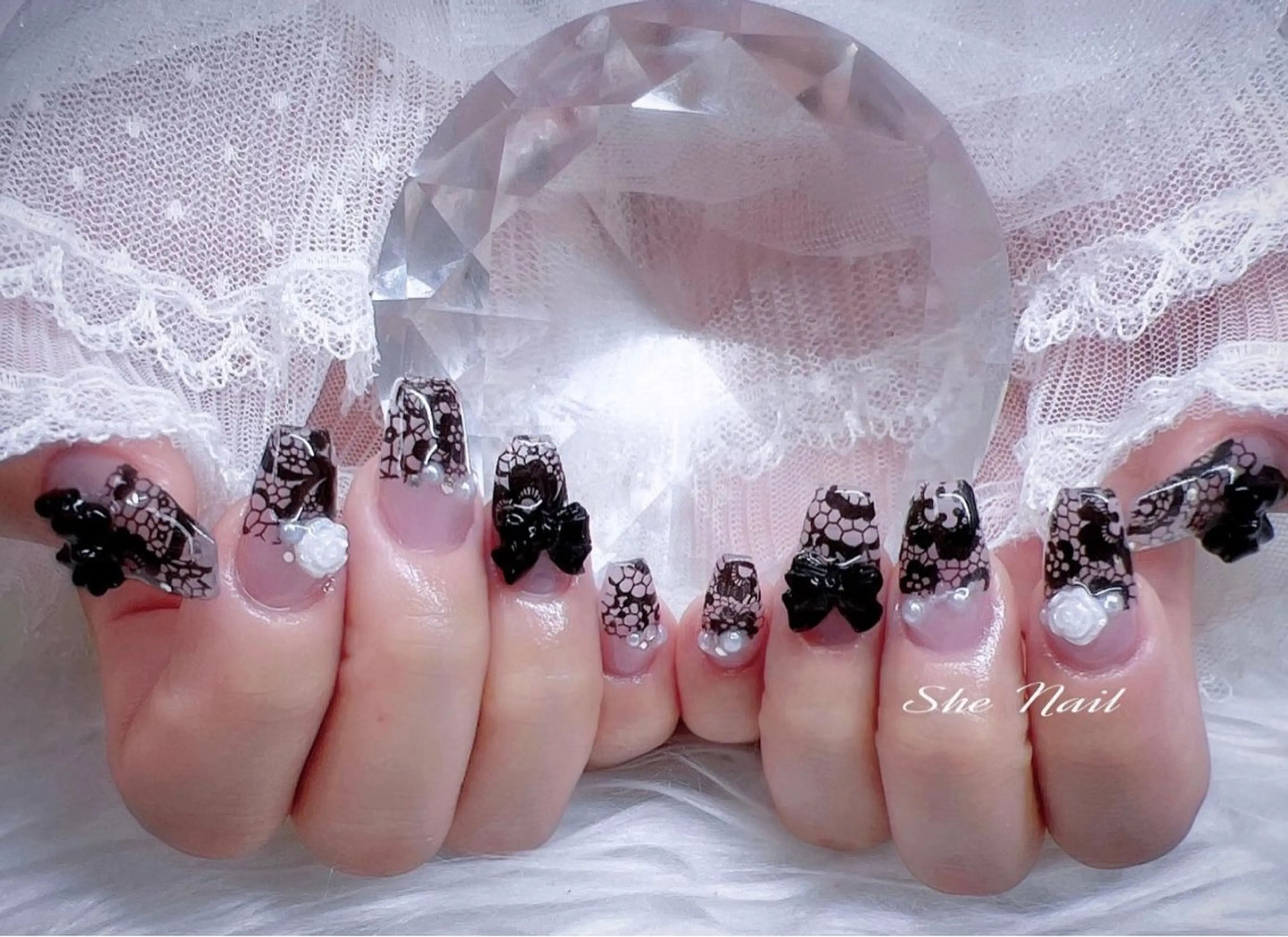 ネイル チークネイル 長さ出し レース マグネットネイル 持ち込み ハンドネイル She   Nail所属・ISA_ BELLAのネイルデザイン