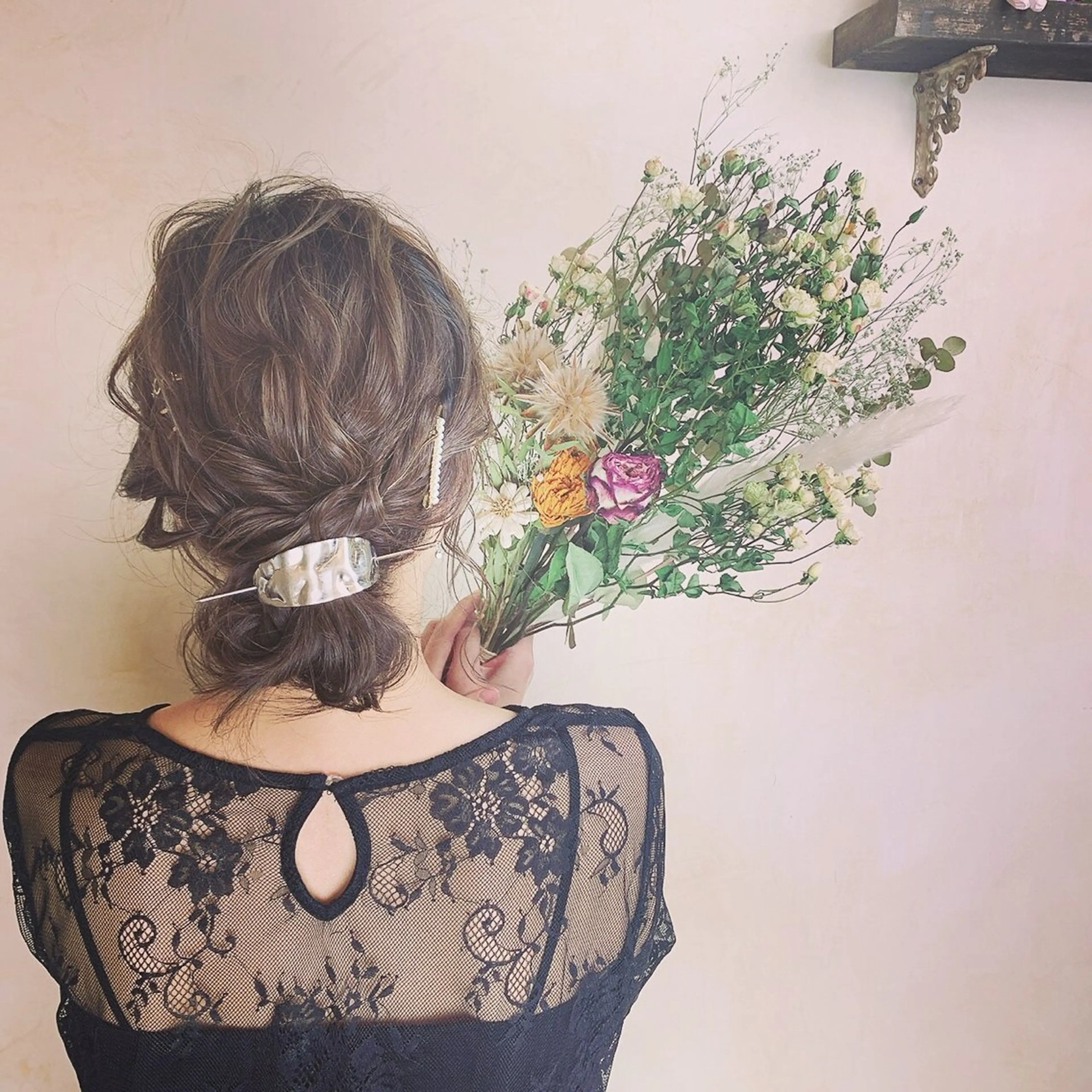 セミロング ヘアアレンジ au美容室所属・au栄矢場町 水素髪質改善Tのヘアスタイル