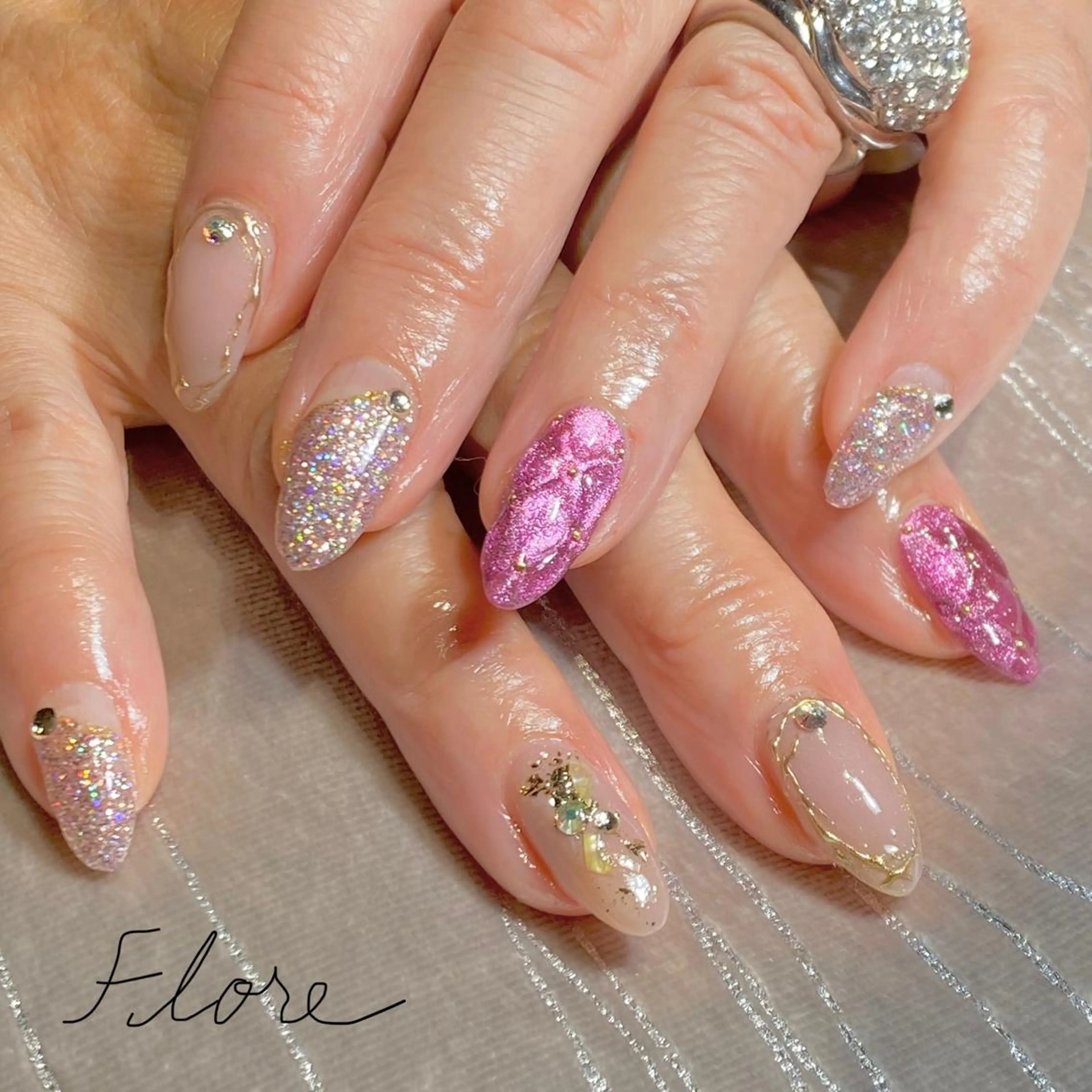 ネイル Flore (フロール)の眉毛・アイブロウイメージ