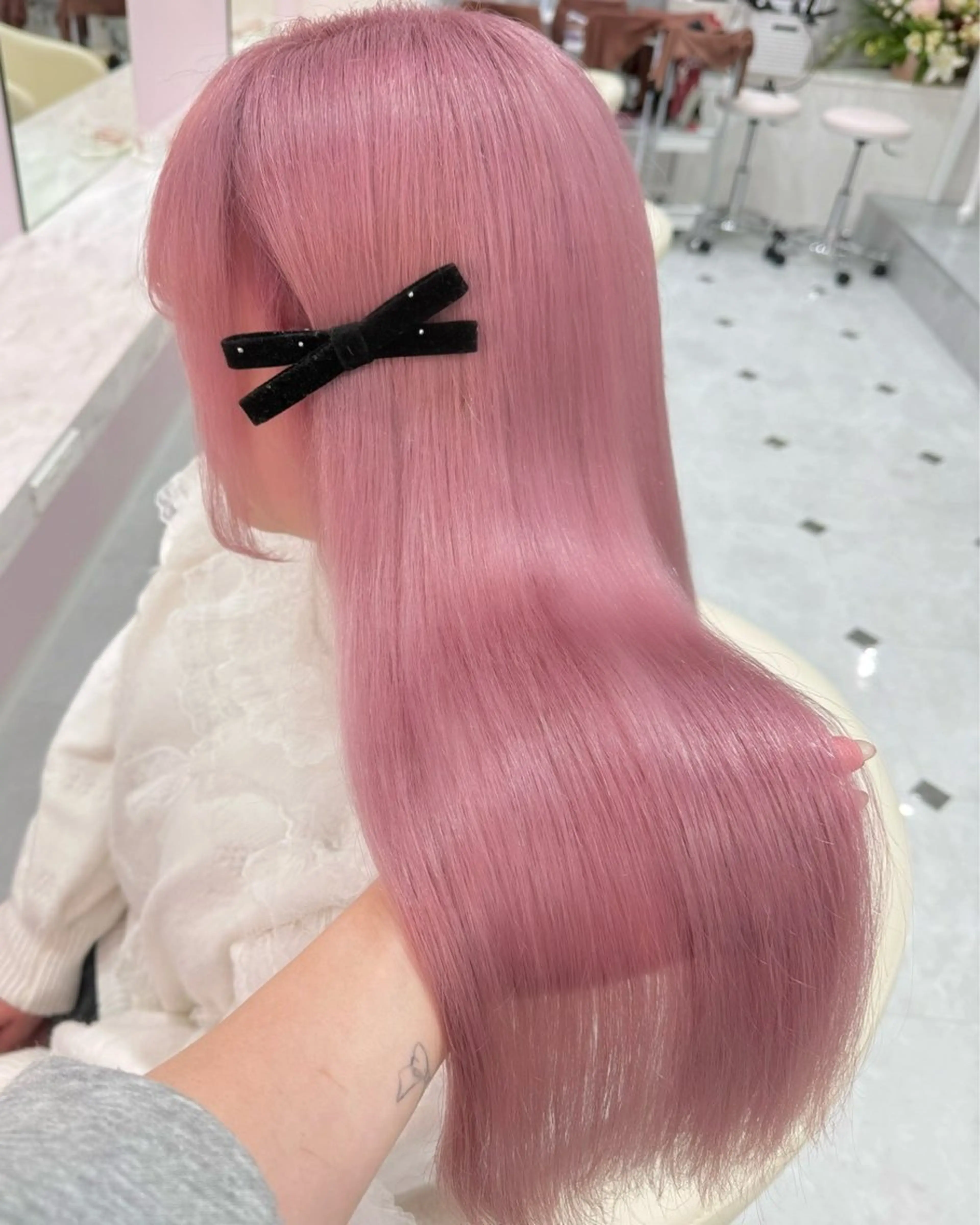 ロング カラー ブリーチ 透明感カラー ハイトーンカラー ヘアカラー ハイトーンカラー💞 くるみ🎀のヘアスタイル