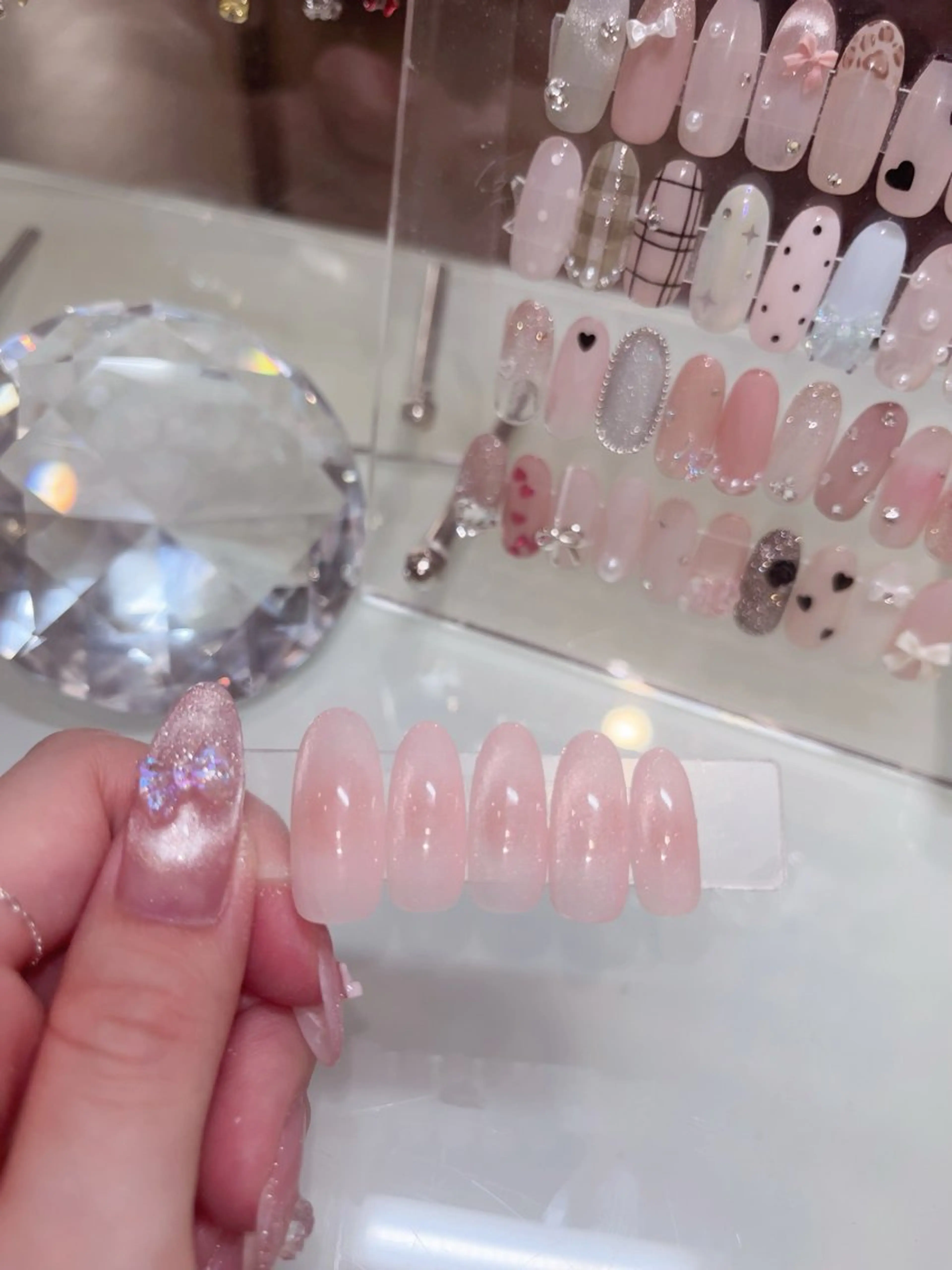 ネイル チークネイル マグネットネイル KOKONA 🎀のネイルデザイン