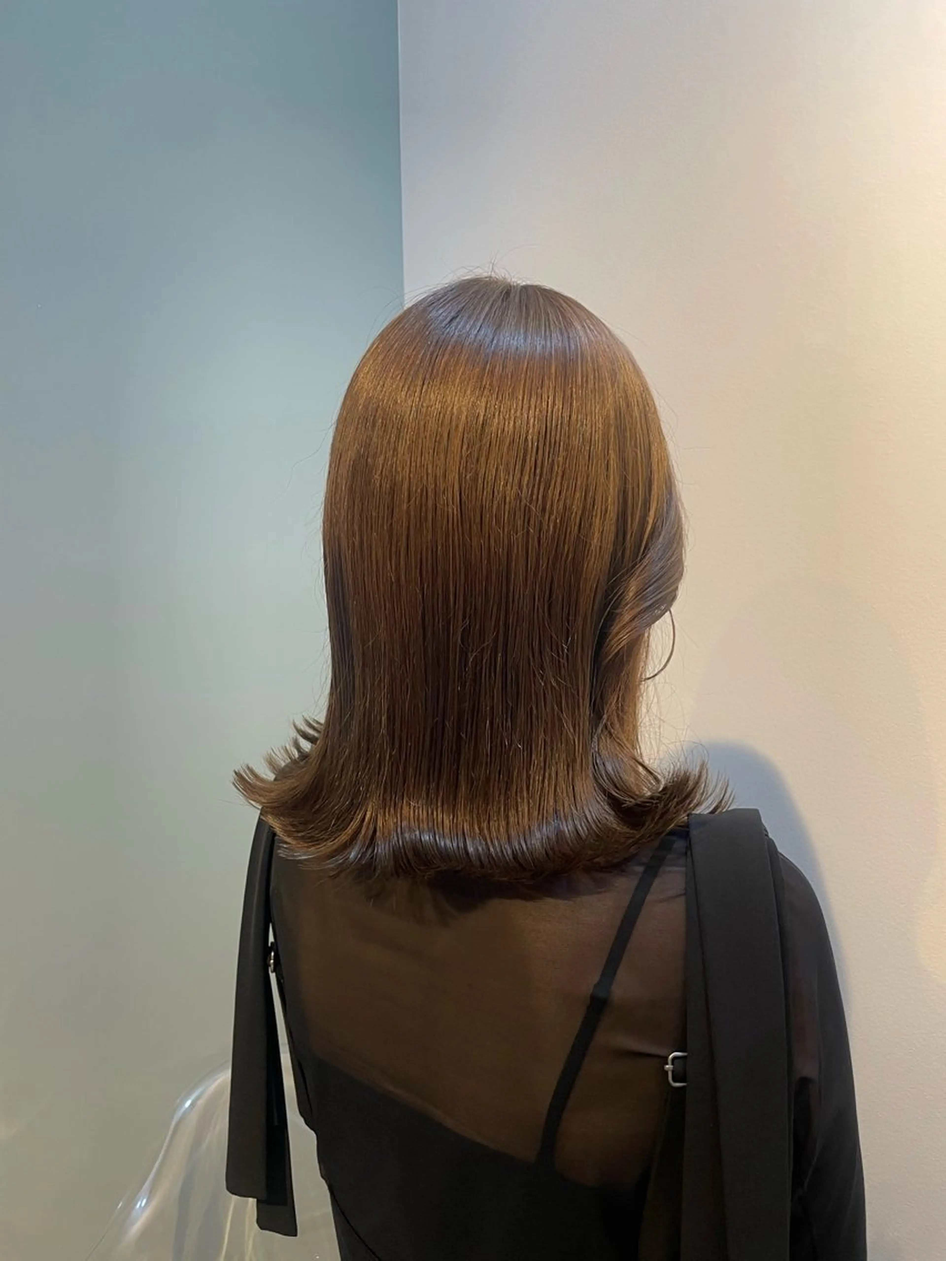 ミディアム 廣岡 采音のヘアスタイル