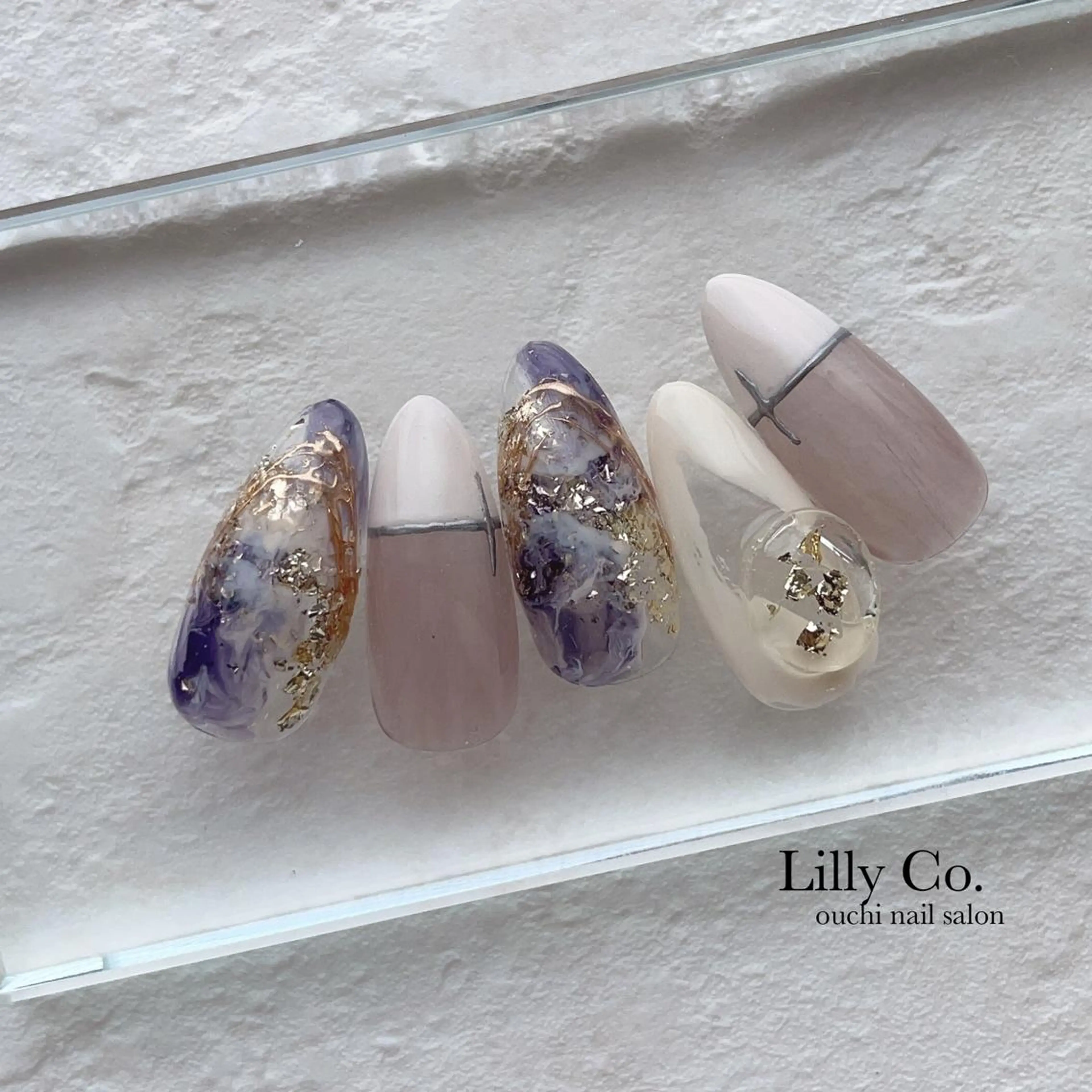 ネイル ブルー パープル ハンドネイル ハンドケア Lilly Co.のネイルデザイン