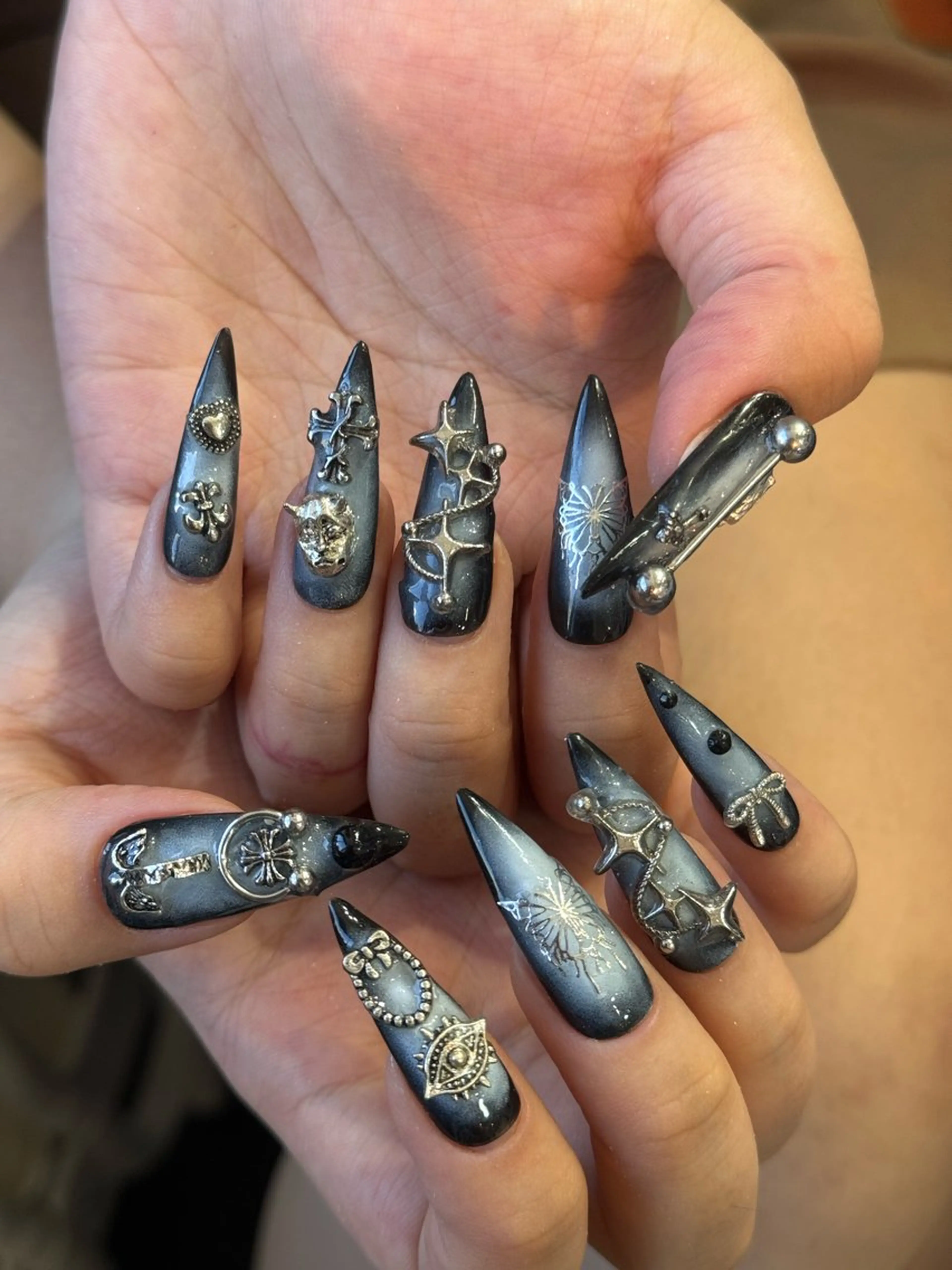 ネイル ハンドネイル DIAMOND Nail🥇のネイルデザイン