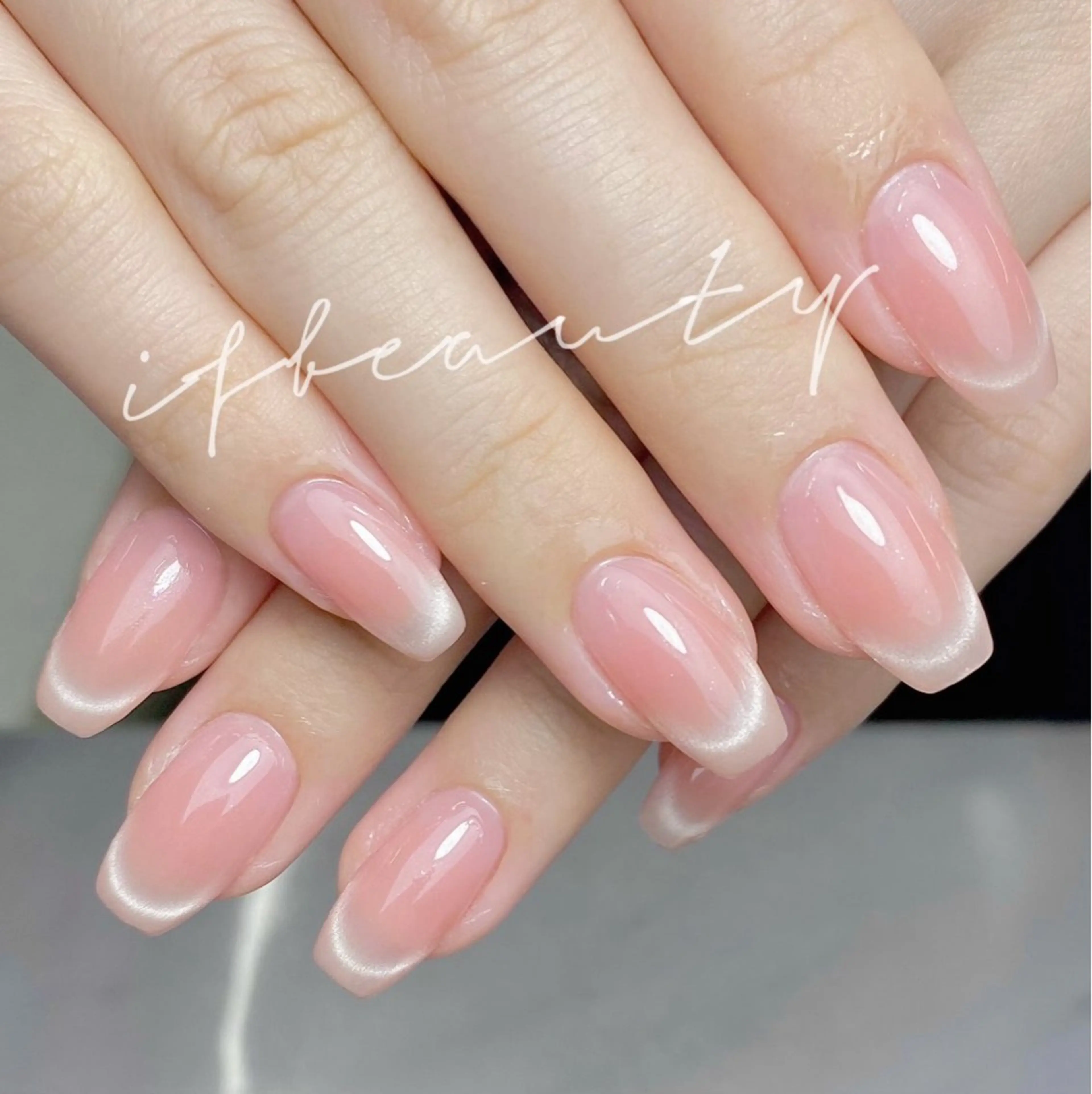 【チップ長さだし】マグネットフレンチネイル💅の写真