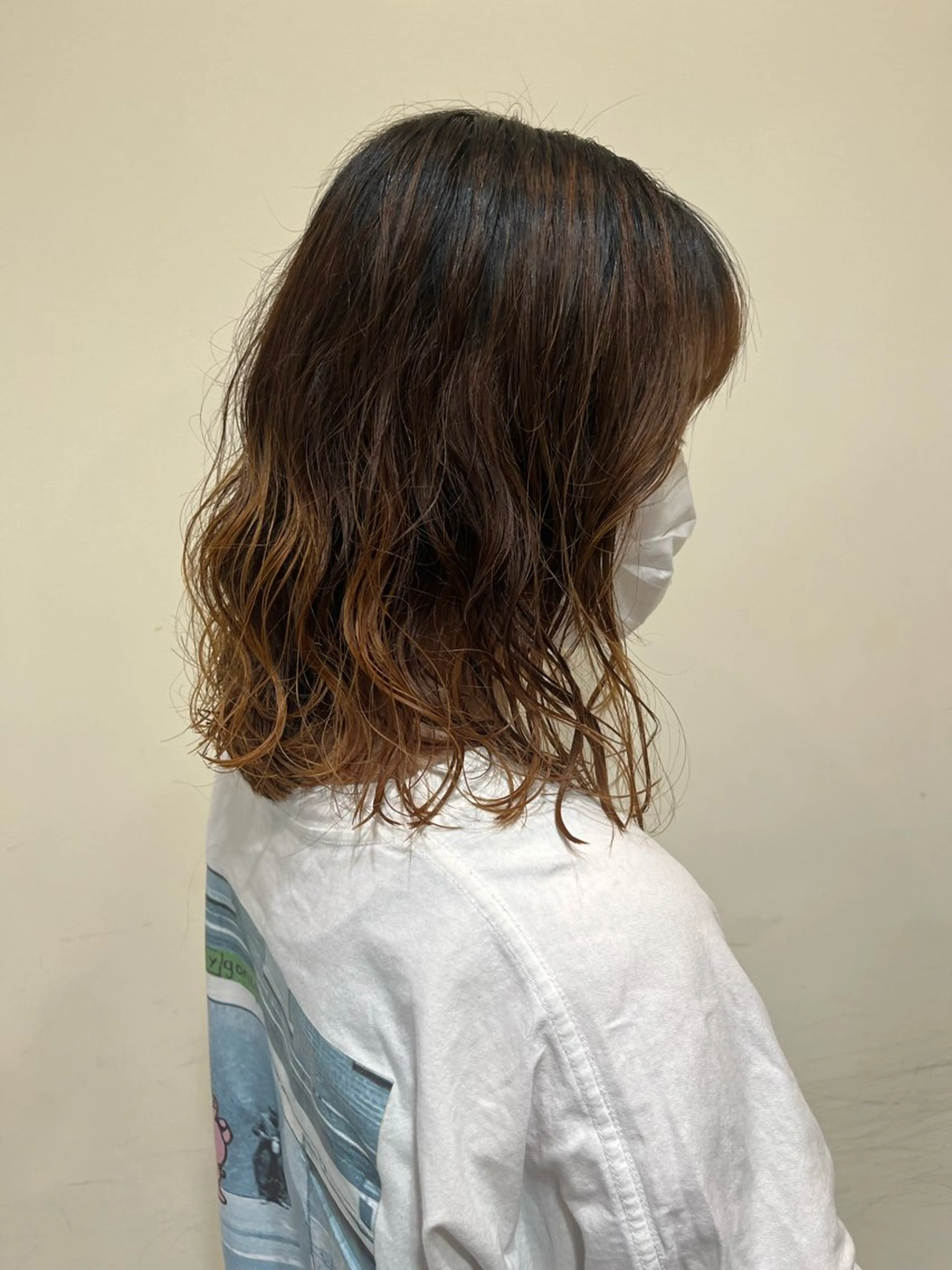 ミディアム ミディアムパーマ 💫レイヤーカット✨ 透明感カラー工藤雄大のヘアスタイル