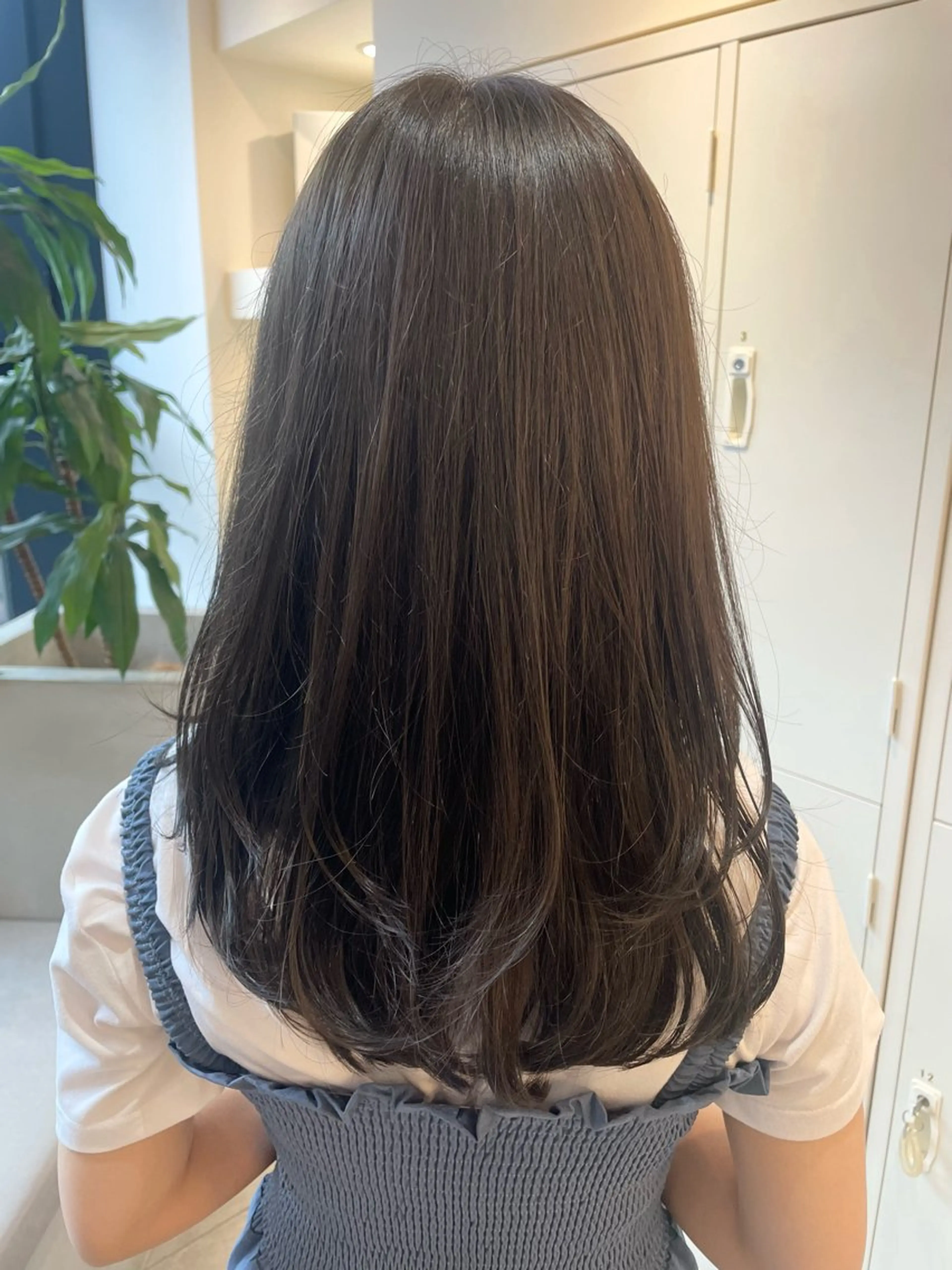 セミロング レイヤーカット 櫻井 未悠のヘアスタイル