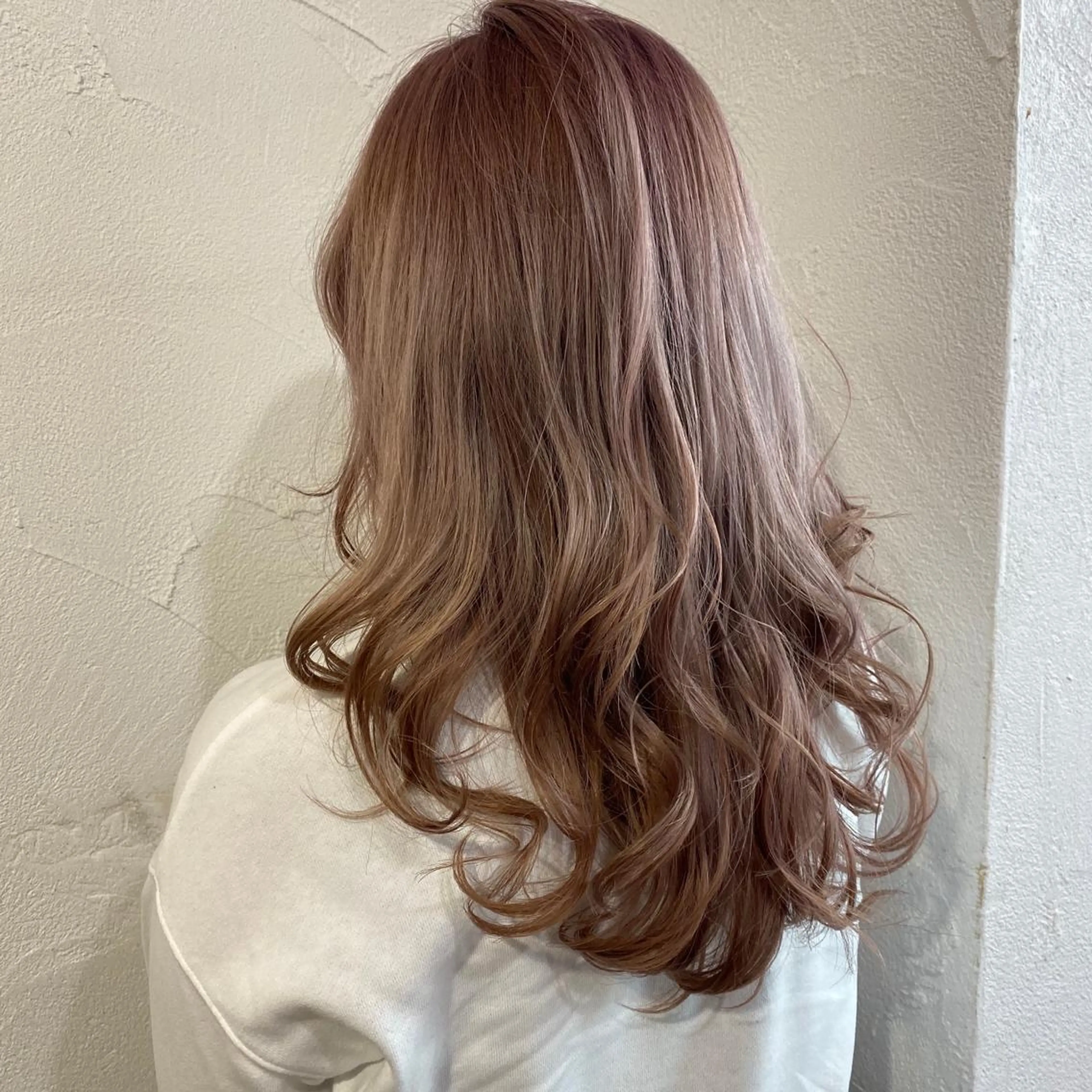 ロング カラー La  SHE's 天王寺店所属・マルヤマ リナのマツエク・マツパデザイン