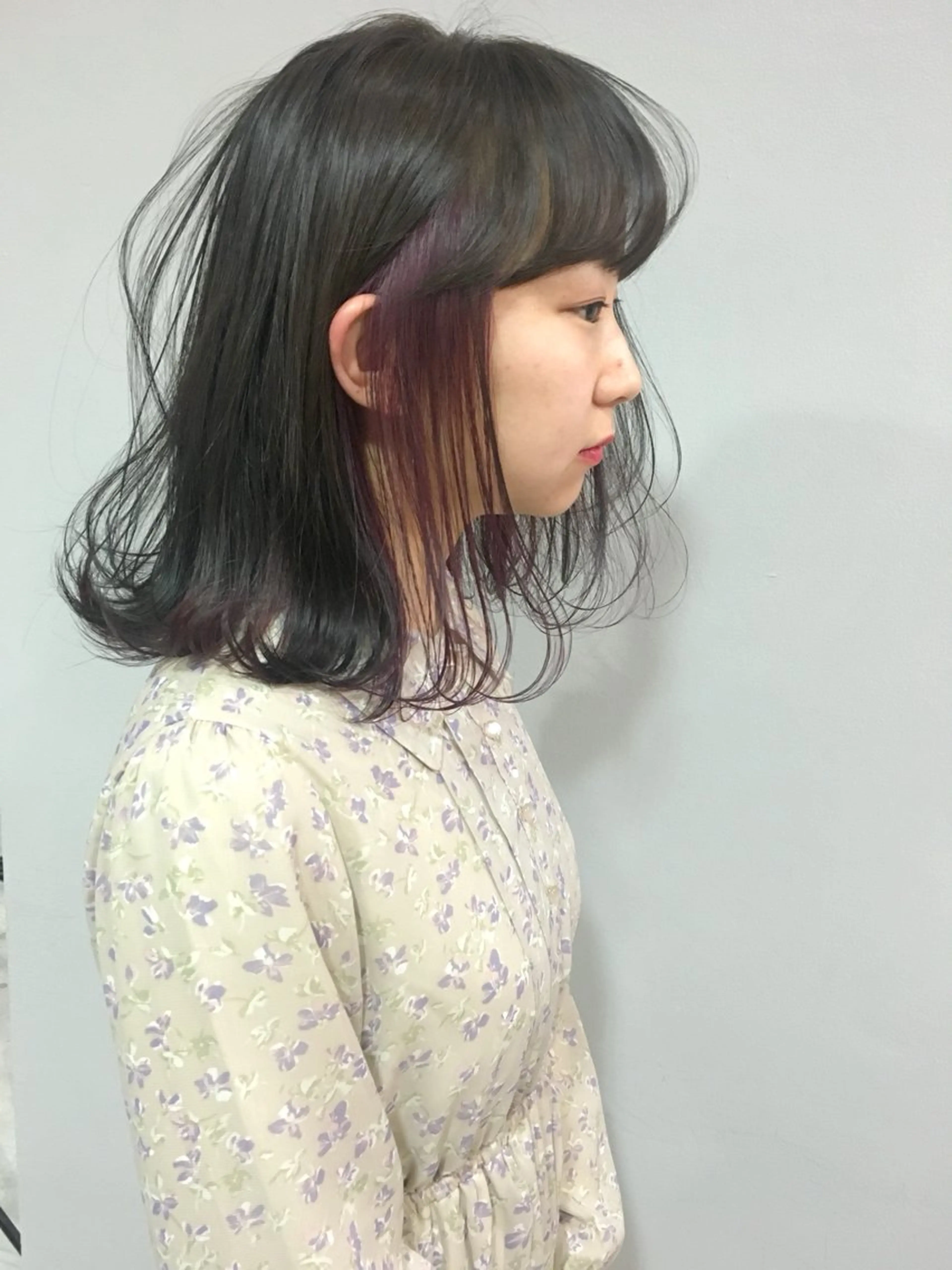 ミディアム カラー ダークグレー ダークグレージュ グレージュ インナーカラー ラベンダーカラー ヘアカラー トリートメント レイヤーカット🪄 耳ツボ🎀Ayumiのヘアスタイル
