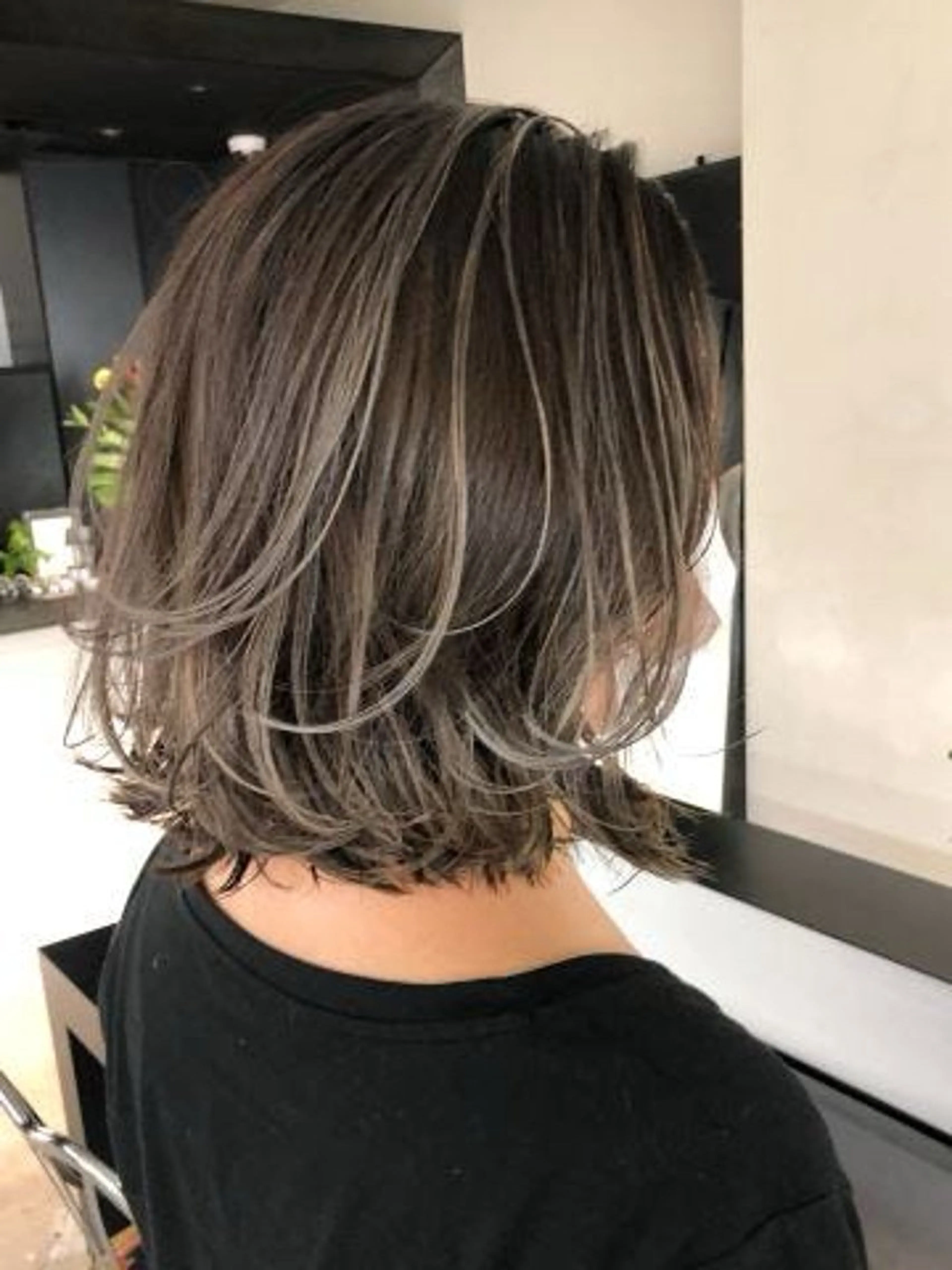 ミディアム カラー loquat所属・佐久間 ともこのヘアスタイル