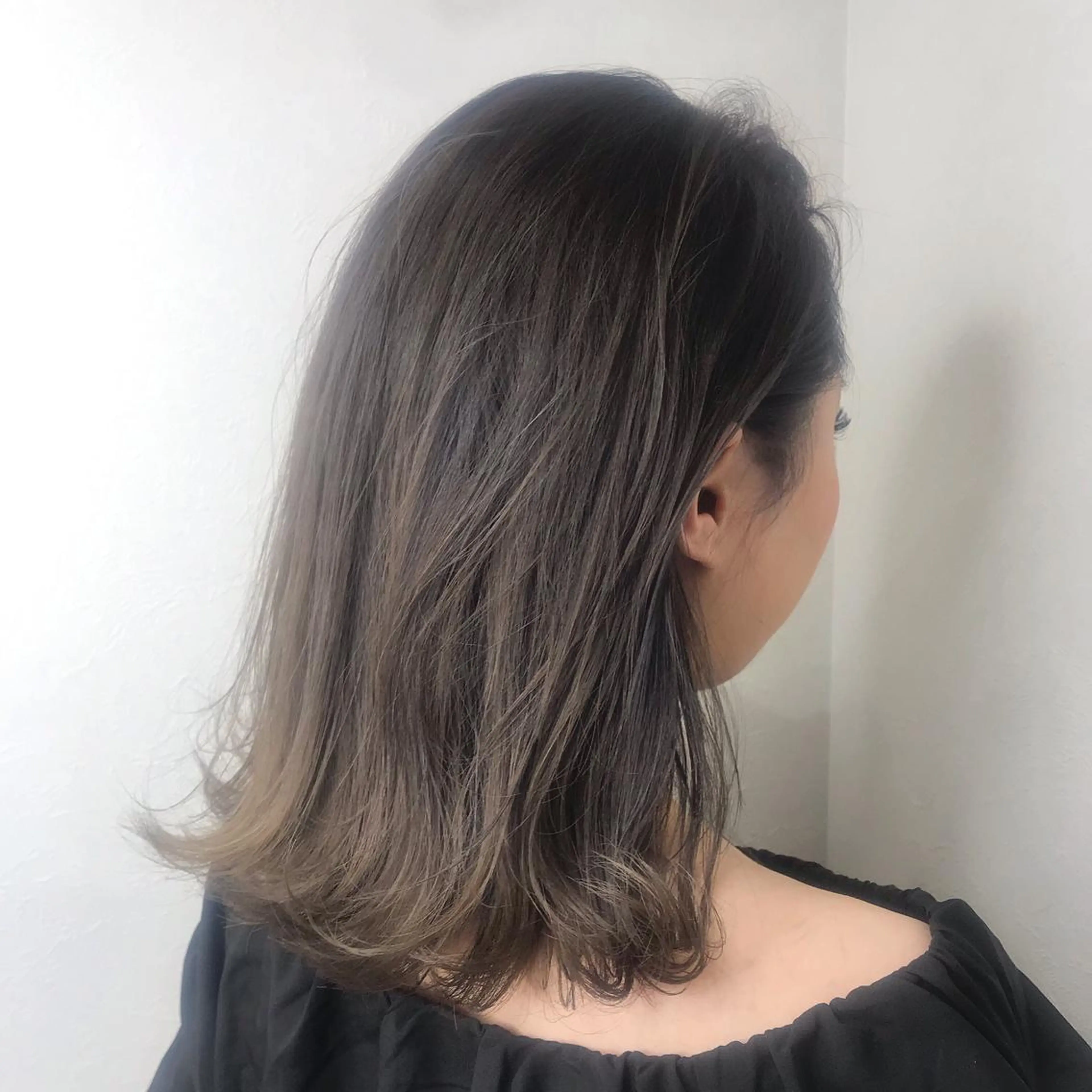 ミディアム カラー 外ハネヘア ヘアカラー 柴田 祐輔のヘアスタイル