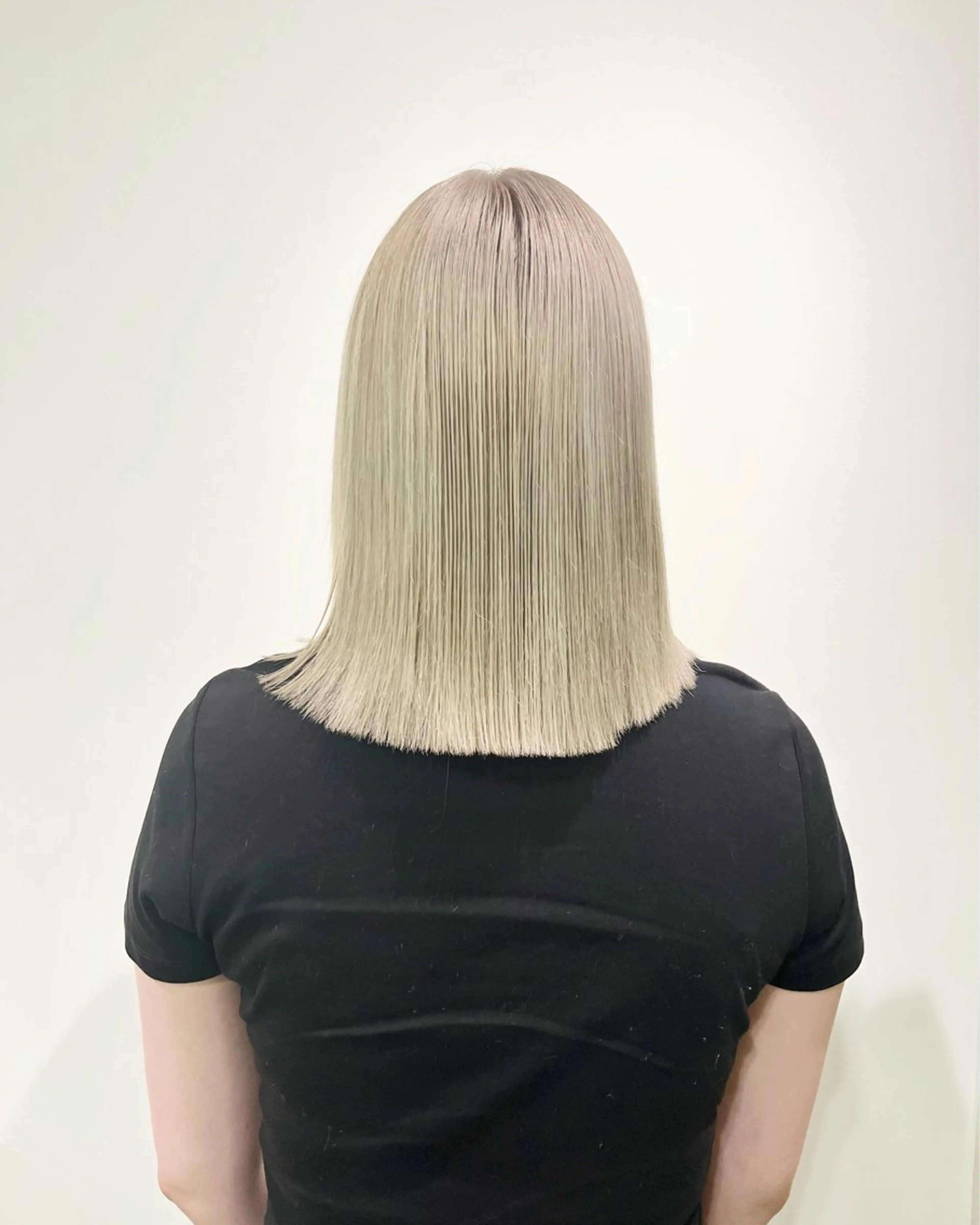 ミディアム ヤナギウチ エリカのヘアスタイル