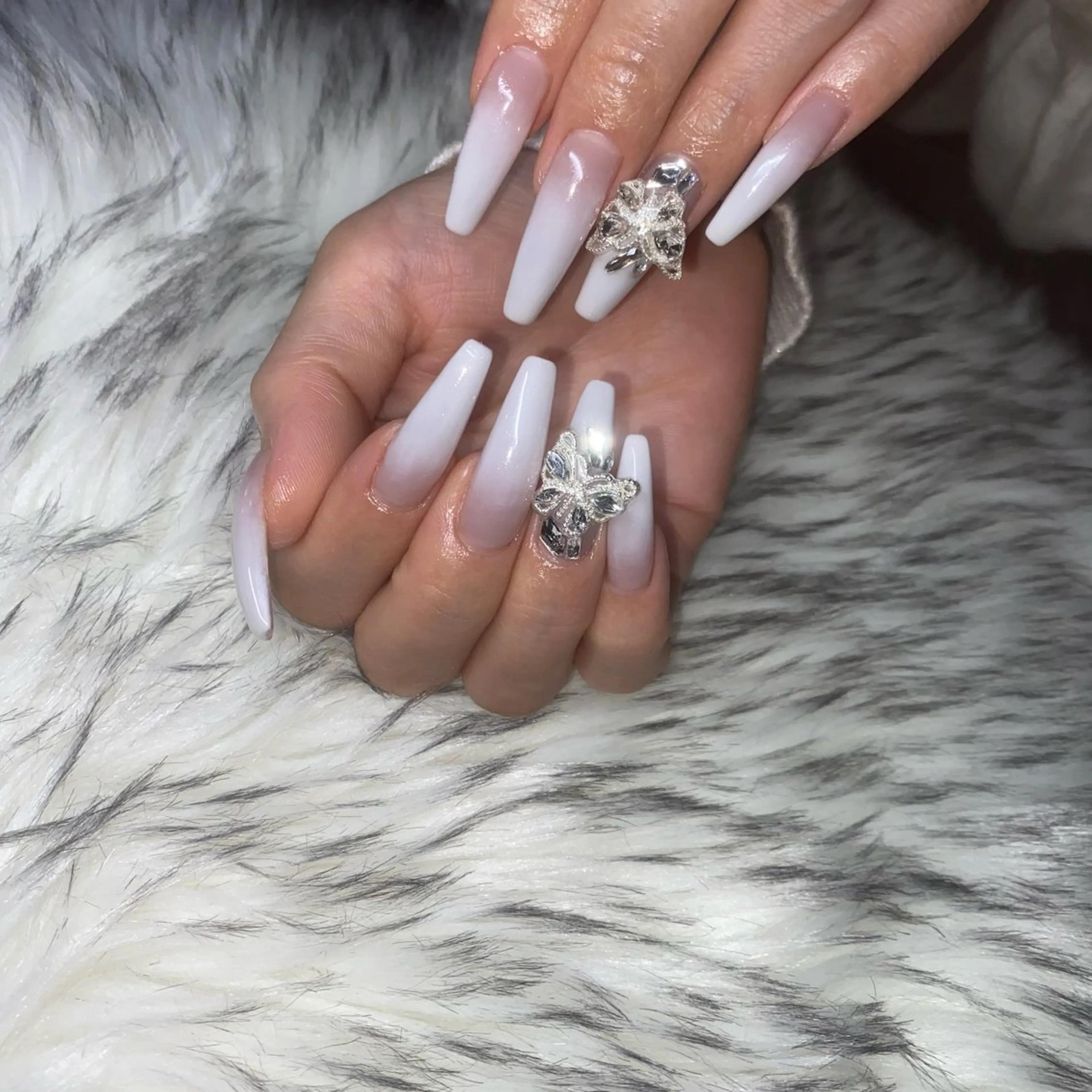 ネイル ハンドネイル la vie Luire所属・la vie Luire アスカのネイルデザイン