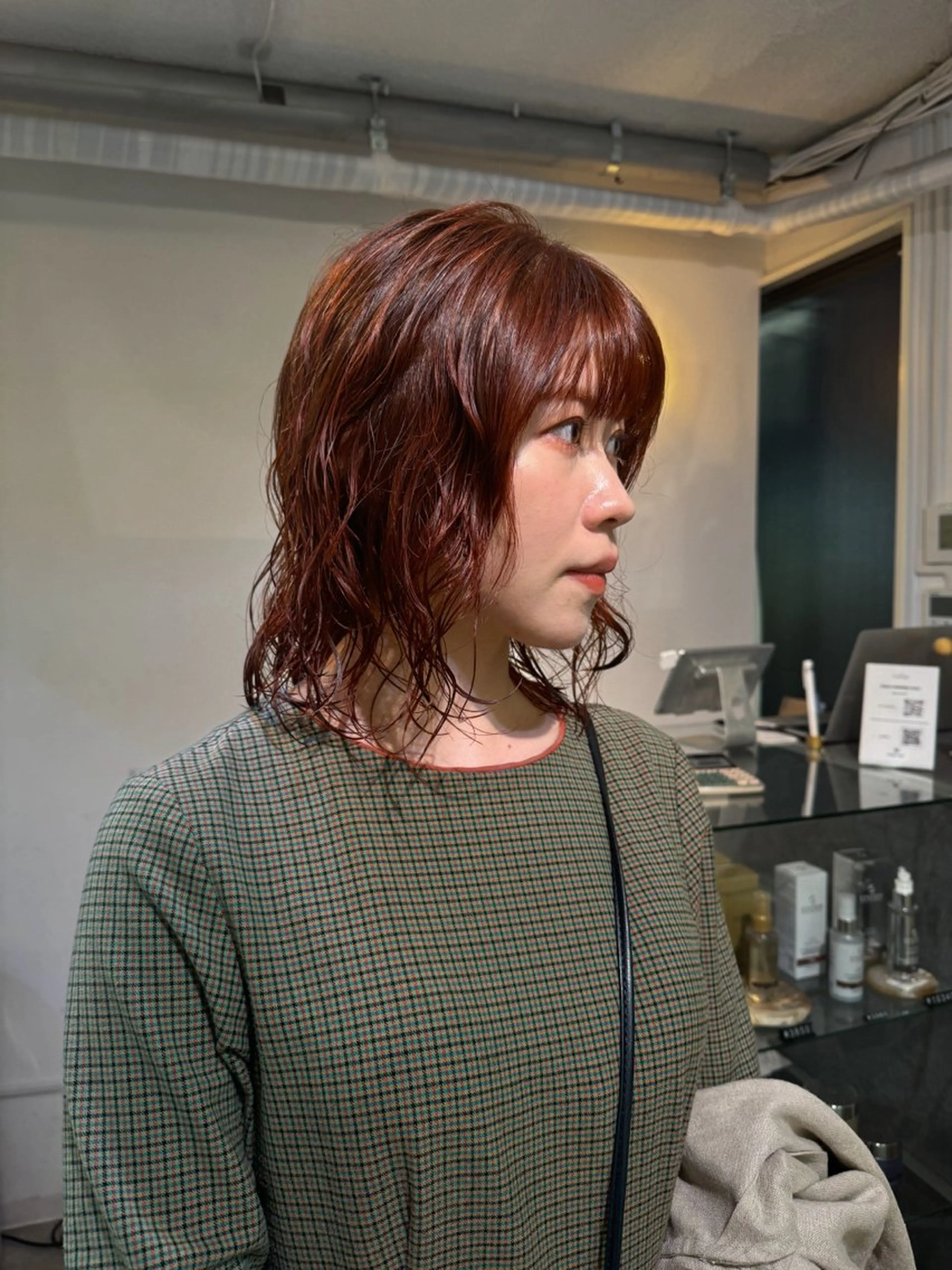 ミディアム カラー パーマ ブリーチ ブリーチなしカラー オレンジ ヘアカラー トリートメント Seeknext // Rukaのヘアスタイル