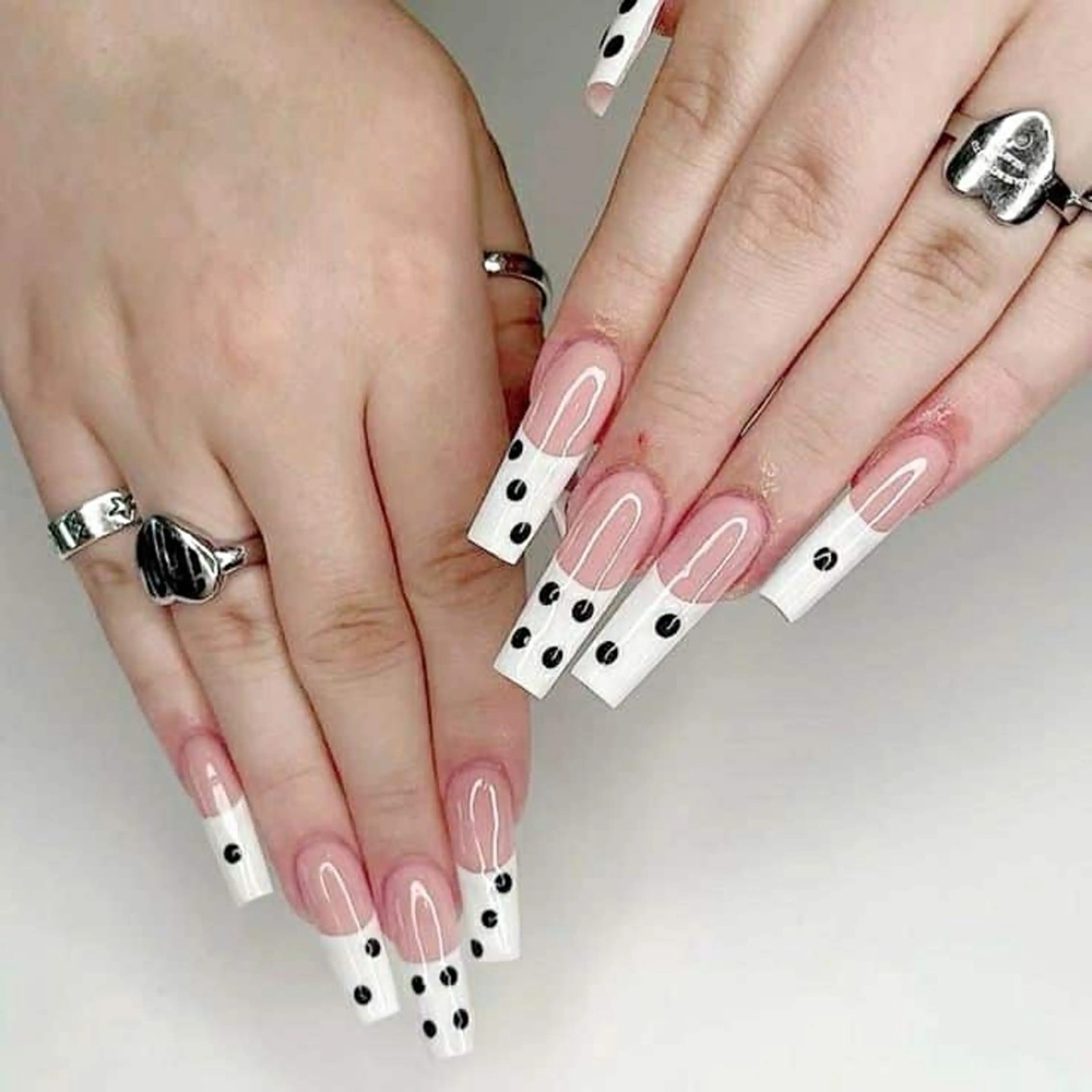 ネイル Queen Nail 柏店　クイーンネイルのネイルデザイン