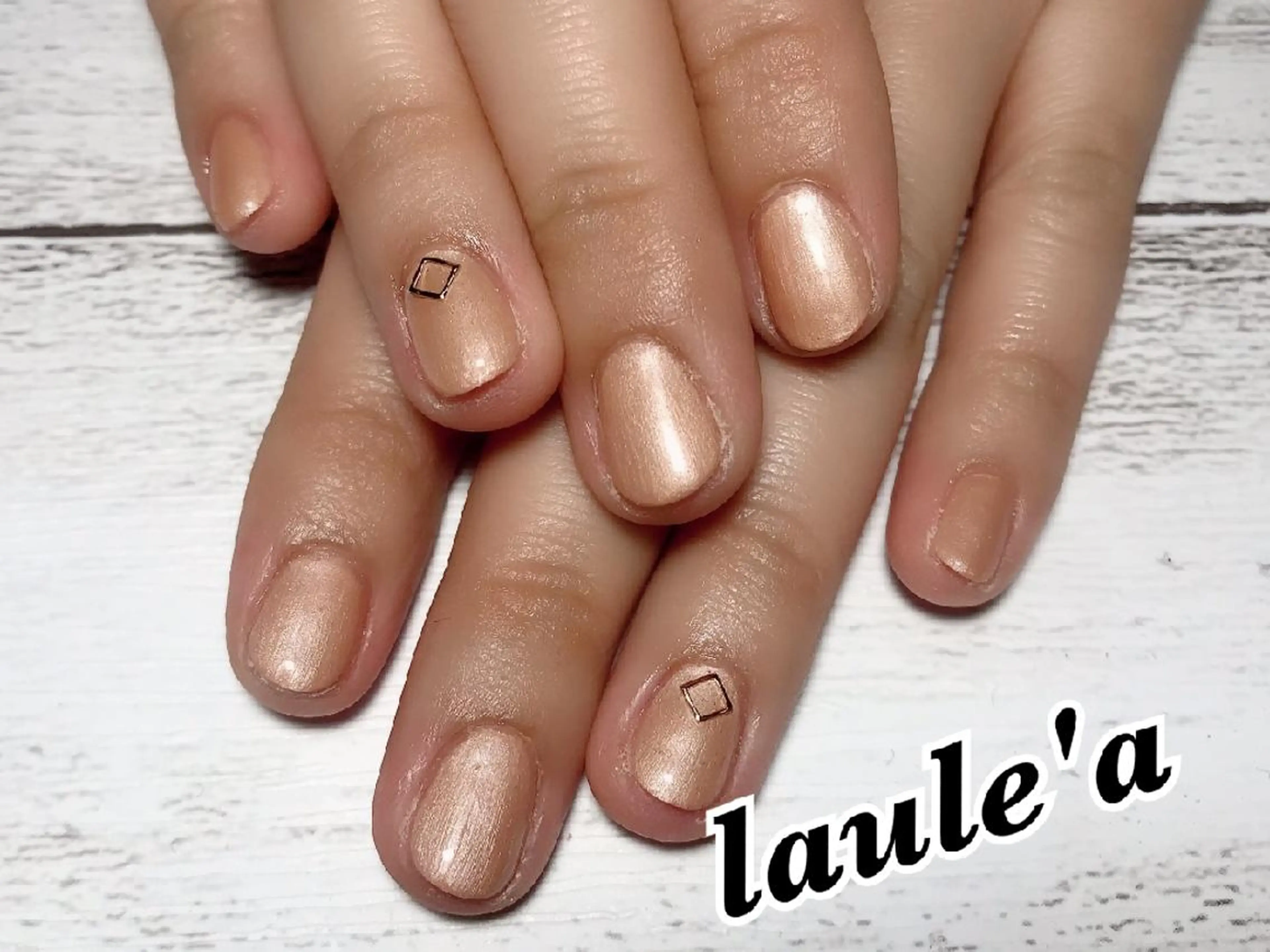 ネイル Rグループ felizのネイルデザイン