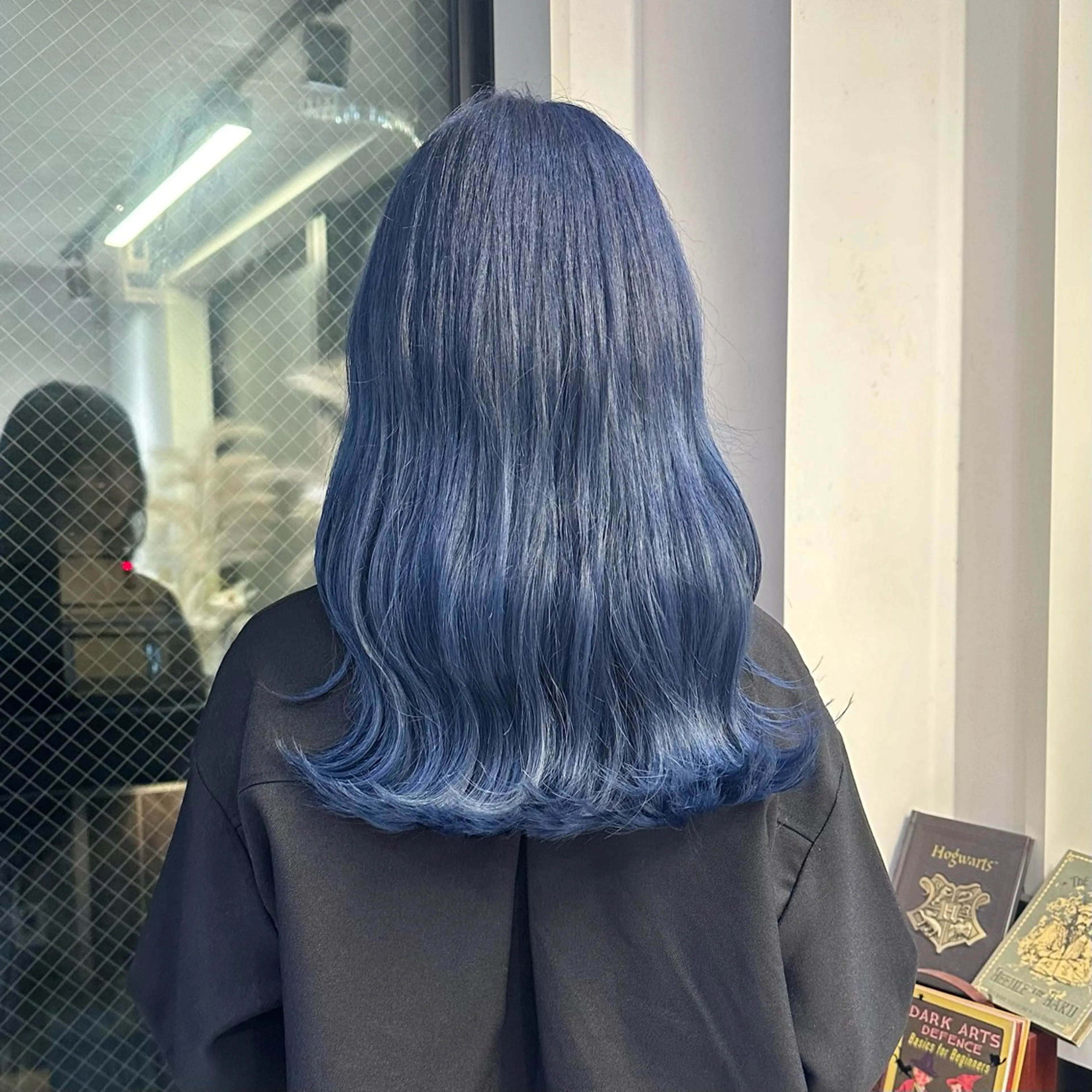 ロング カラー ブリーチ ブルーカラー ネイビーカラー GO TODAY SHARE SALON 原宿本店所属・ブリーチ/ハイトーン 艶カラー/ユリナのヘアスタイル