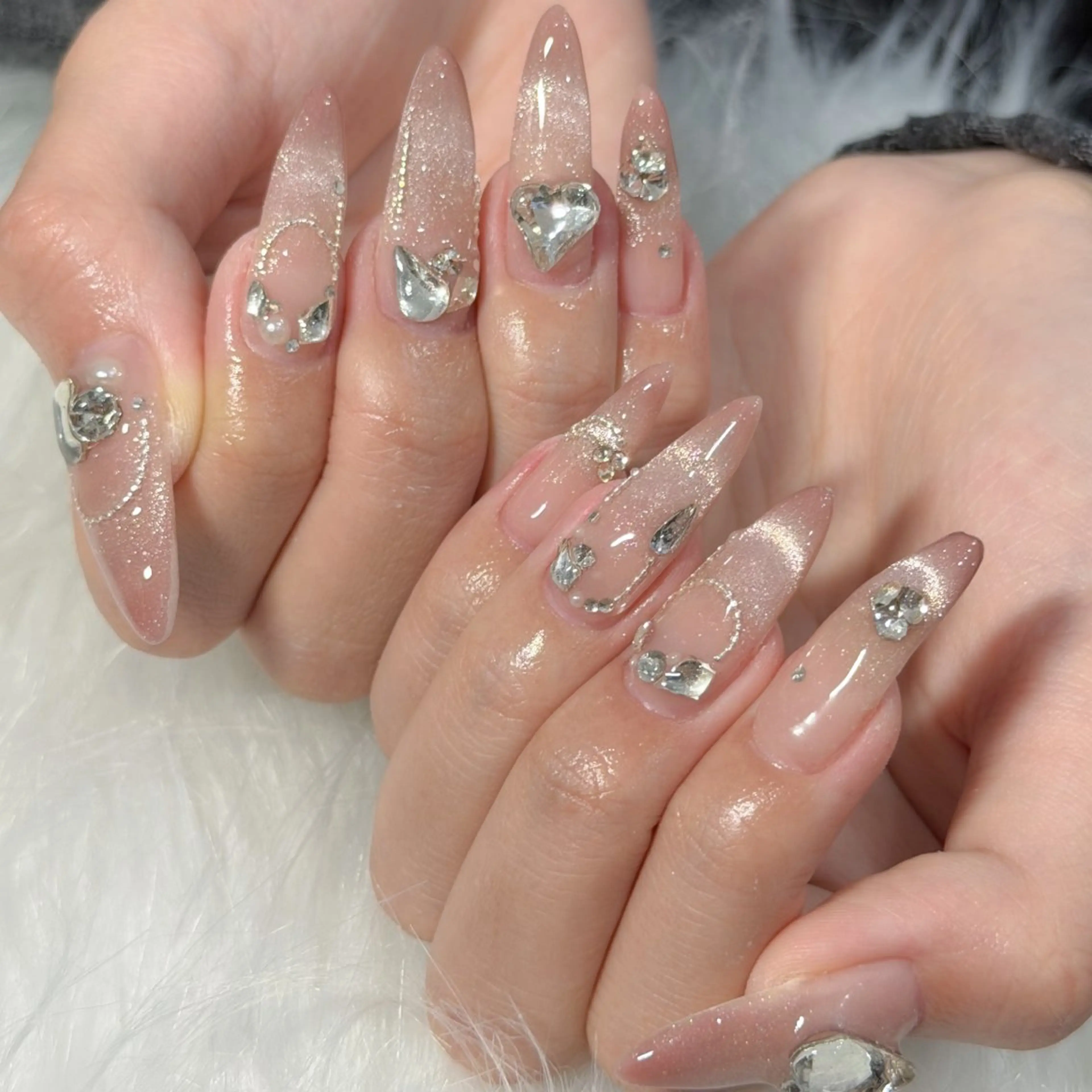 ネイル ハンドネイル フットネイル LAVISH nanamiのネイルデザイン