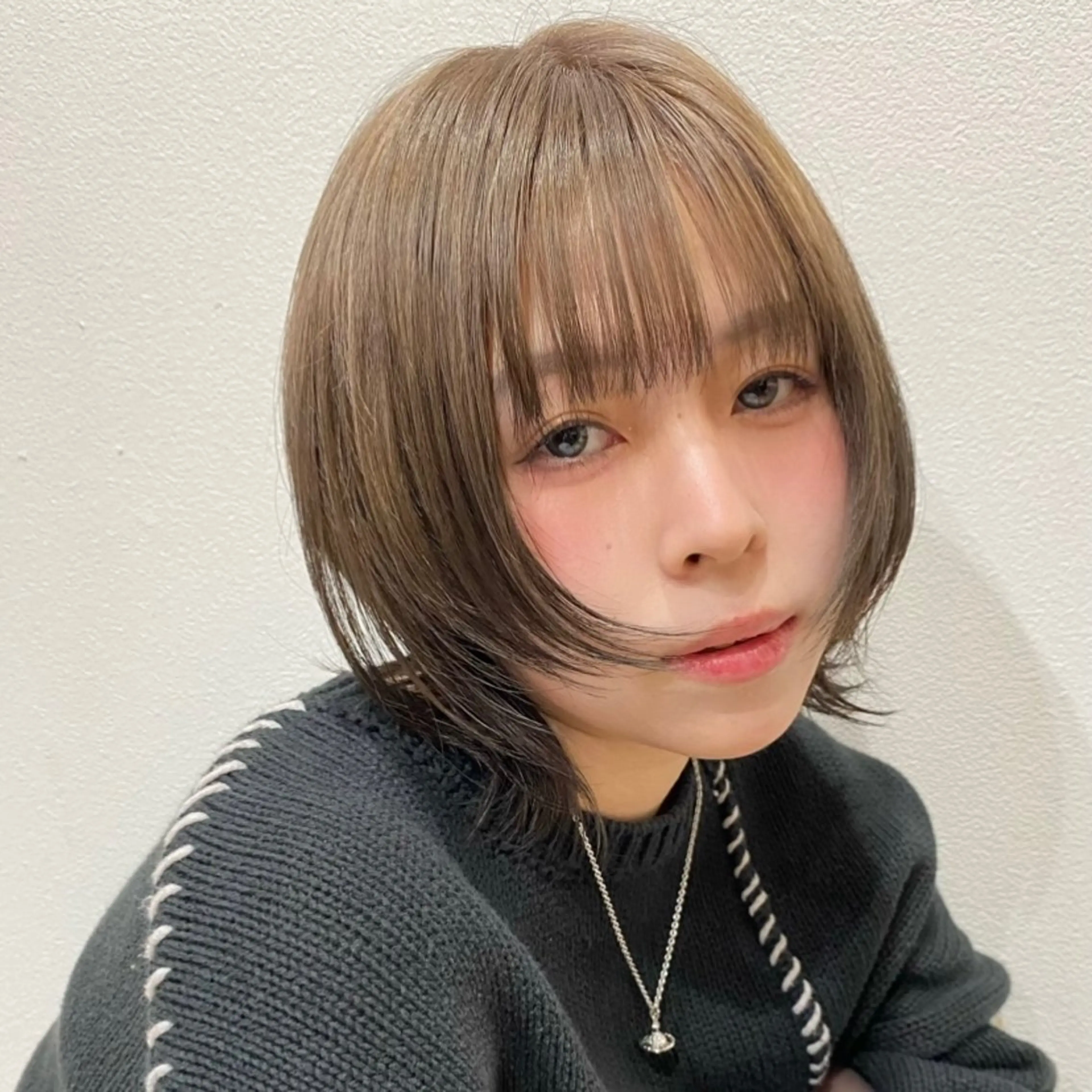 ショート ヘアカラー 加藤 のあのヘアスタイル