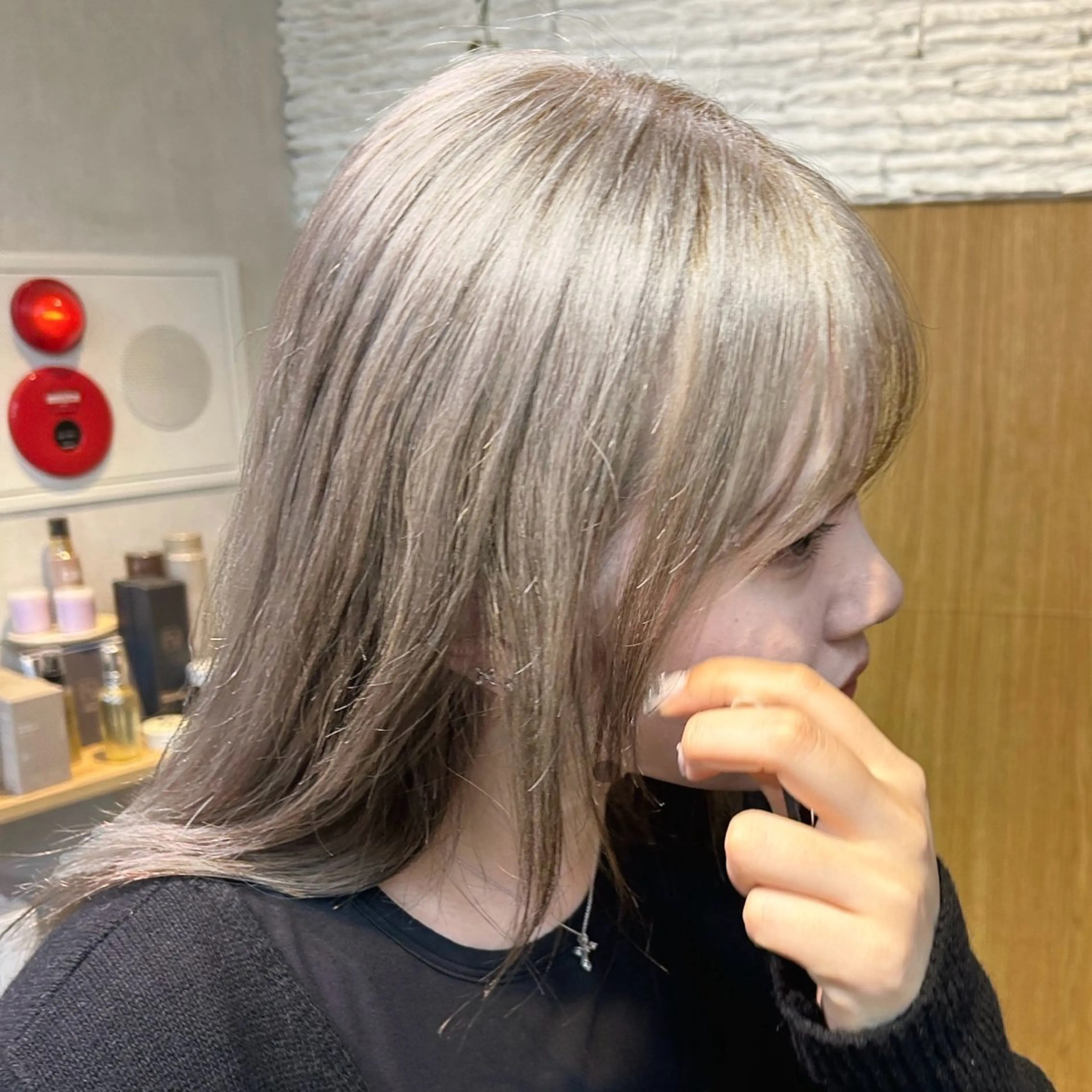 セミロング カラー ブリーチ ダブルカラー グレージュ ハイトーンカラー 透明感/ダブルカラー /kazui🐈のヘアスタイル