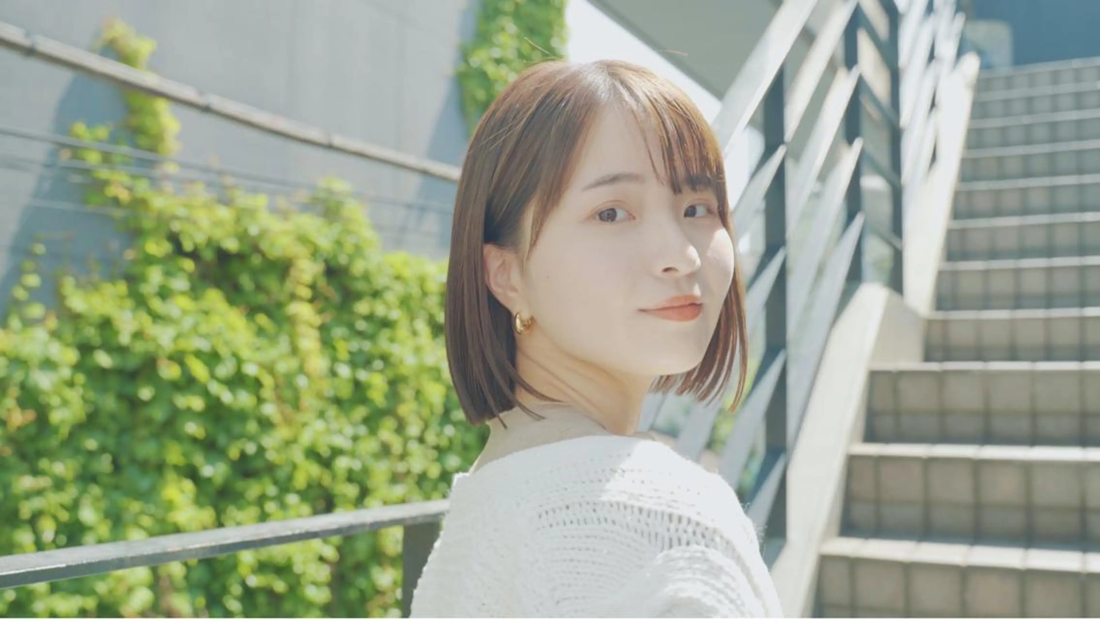 ミディアム カラー THE DAY所属・AKI HASHIMOTOのヘアスタイル