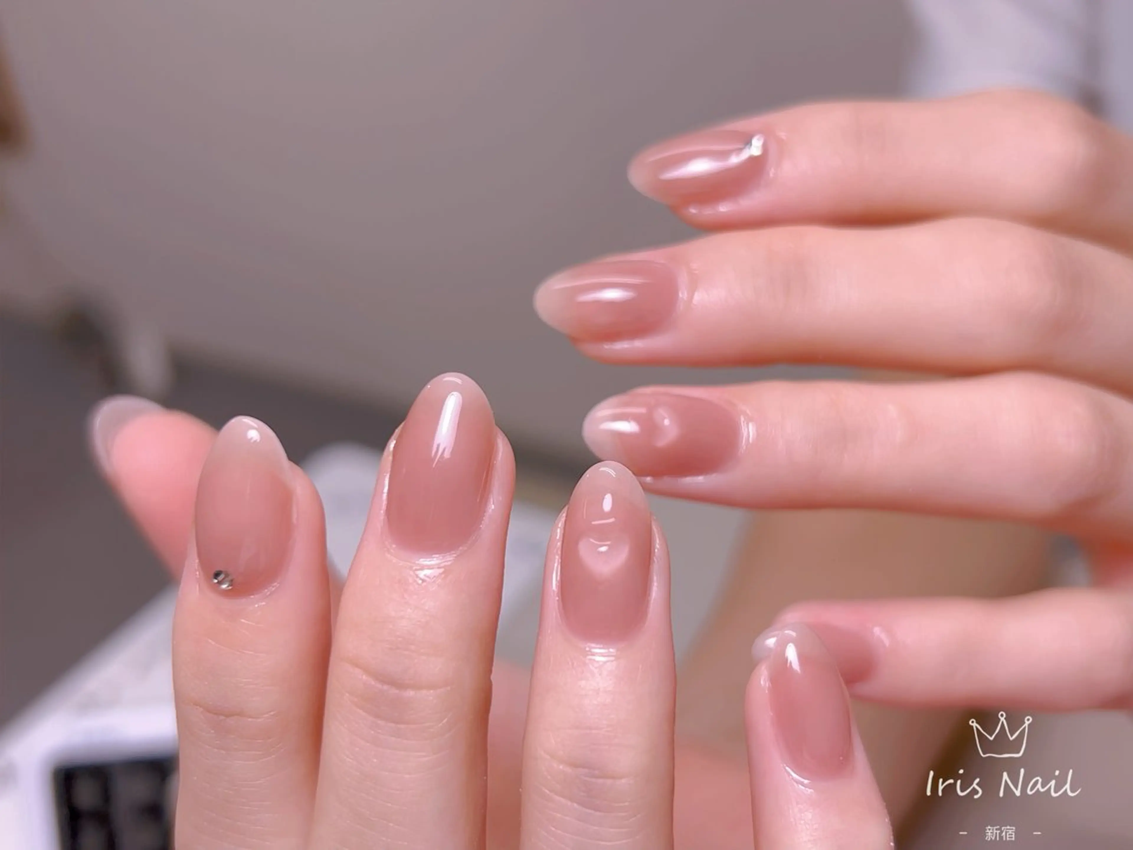 ネイル フレンチネイル ジェルネイル グラデーション 韓国ネイル マグネットネイル ハンドネイル 【長さ出し】 IRIS NAILのネイルデザイン