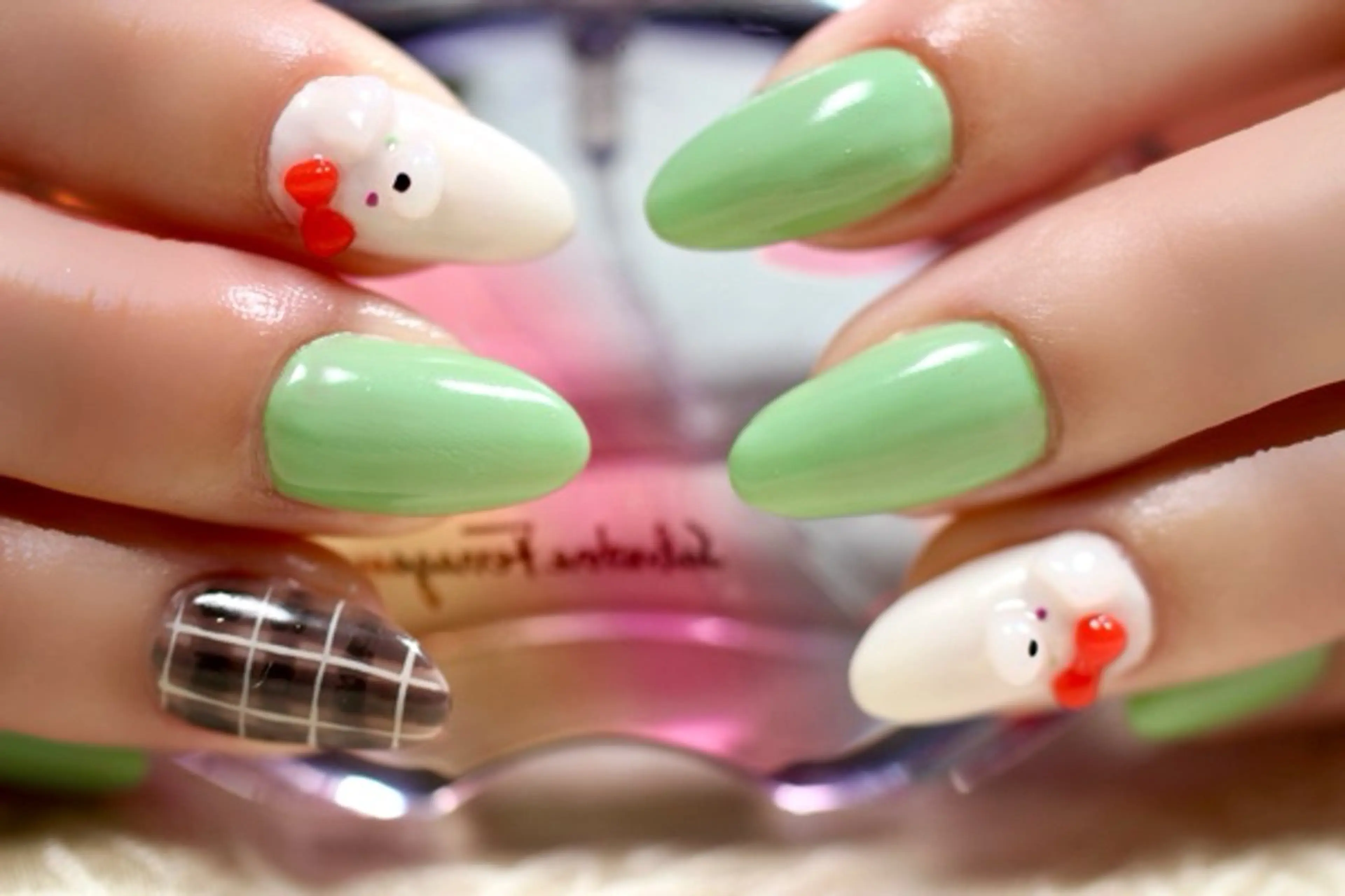 ネイル アートネイル ジェルネイル ママリンド　志村坂上店所属・しみ えんのネイルデザイン