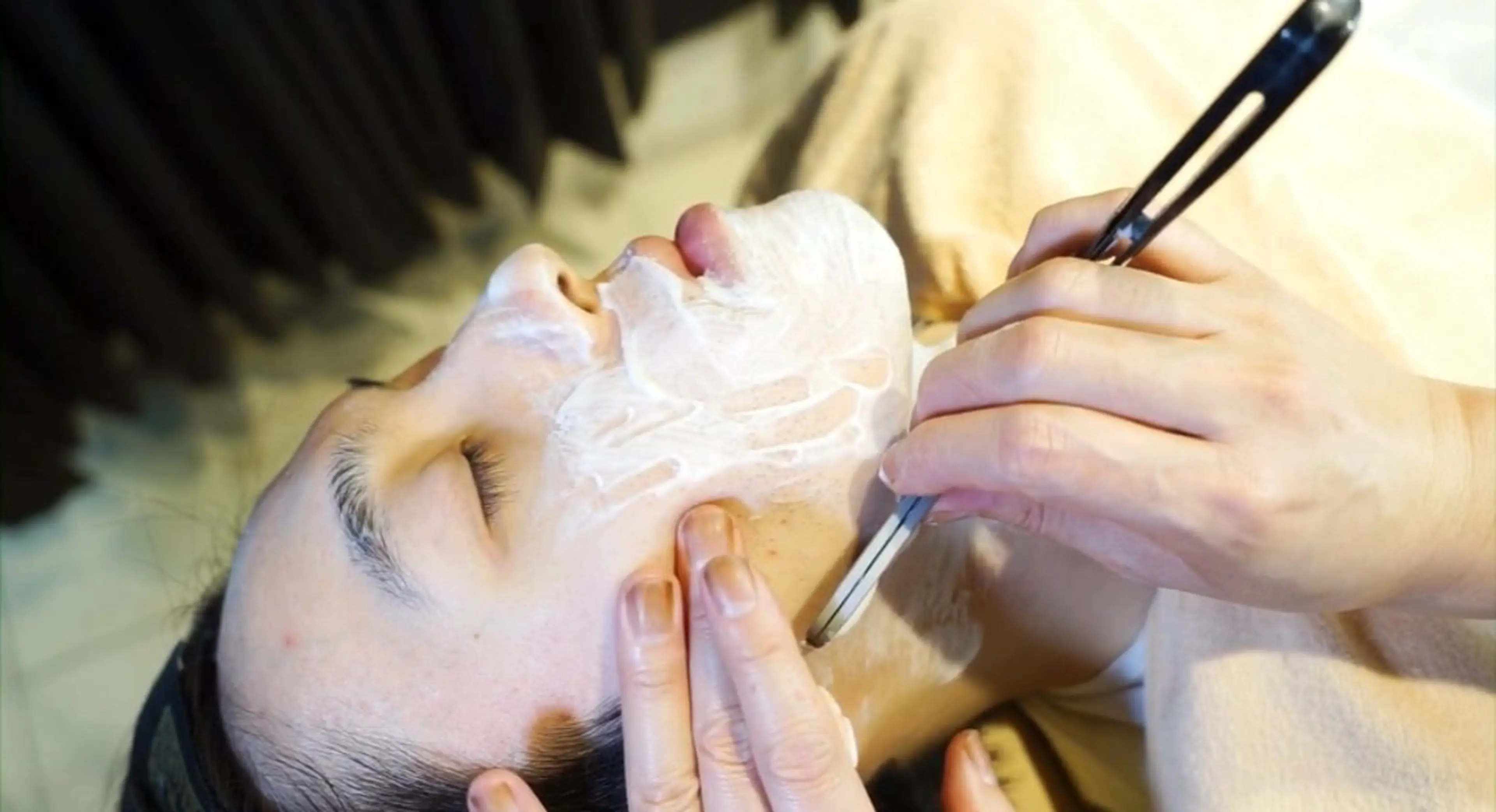 【無料撮影モデル】メンズシェービングの写真