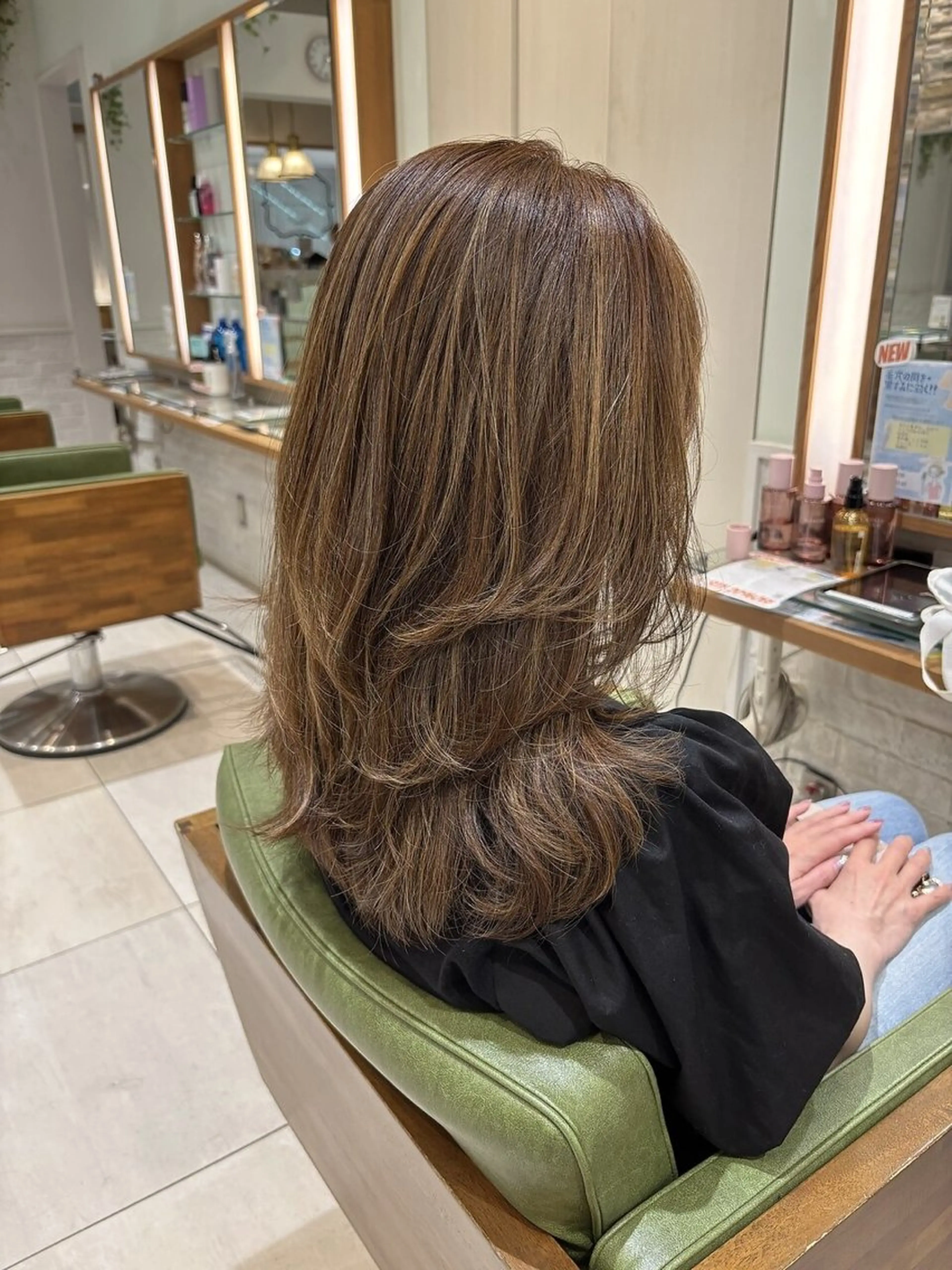 ロング カット ヘアカラー 石渡このみ 🍊レイヤーカットのヘアスタイル