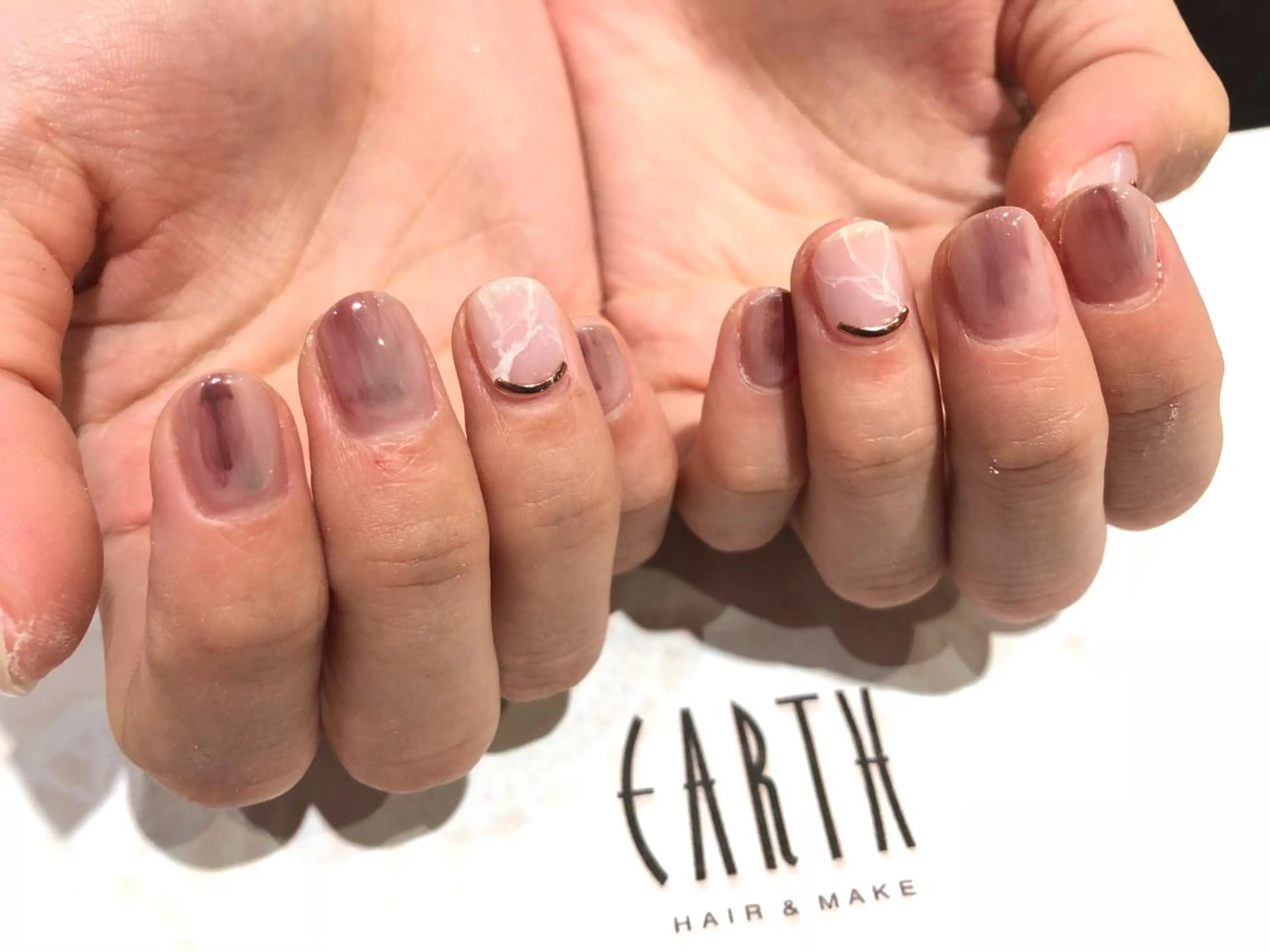 ネイル ニュアンスネイル EARTH nanaのネイルデザイン