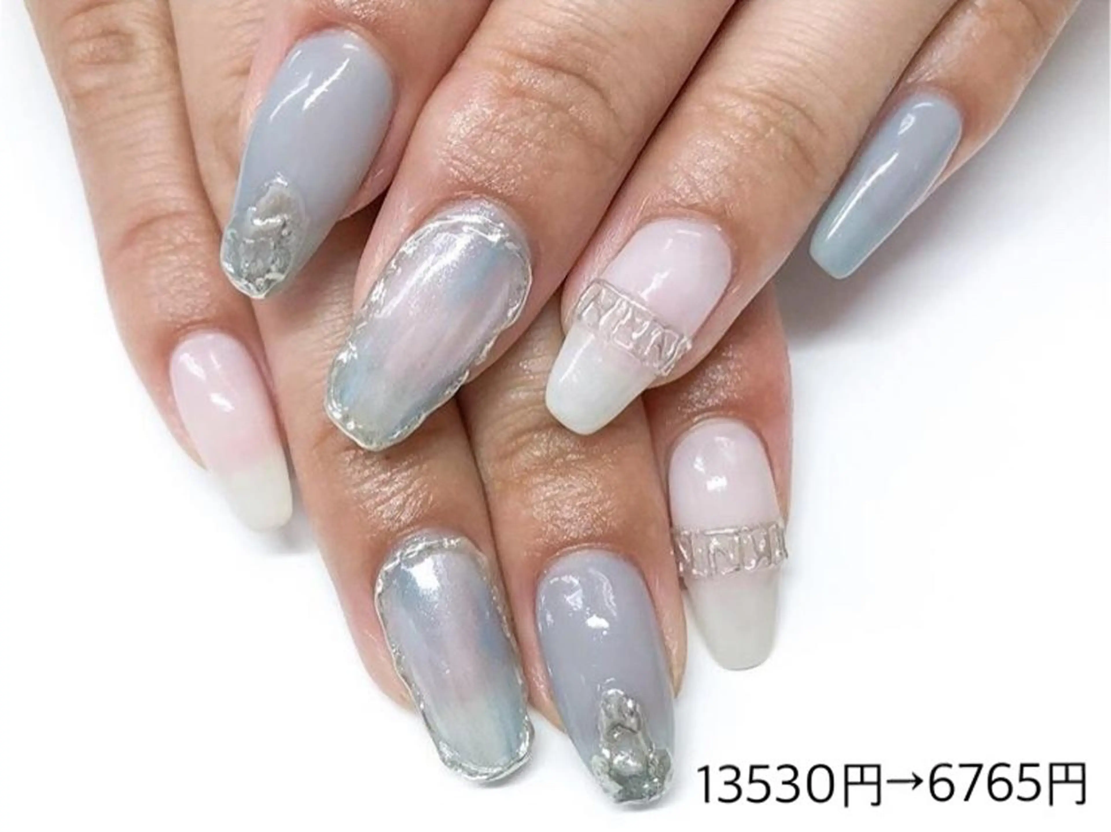 ネイル ネイルR新百合ヶ丘店所属・ネイルR 新百合ヶ丘のネイルデザイン