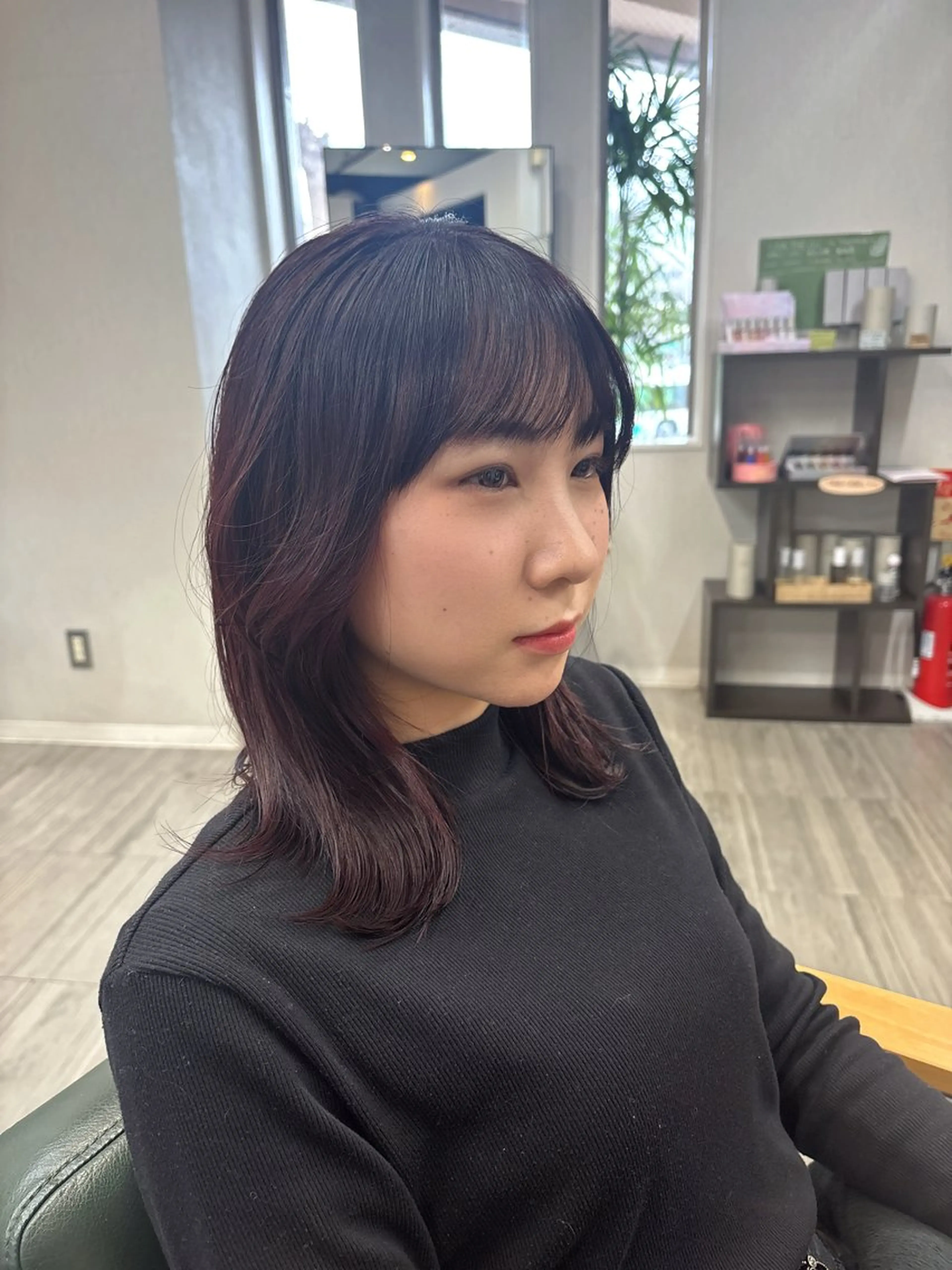 ミディアム カラー 髪質改善カラー｜ レイヤー｜小寺 葵のヘアスタイル